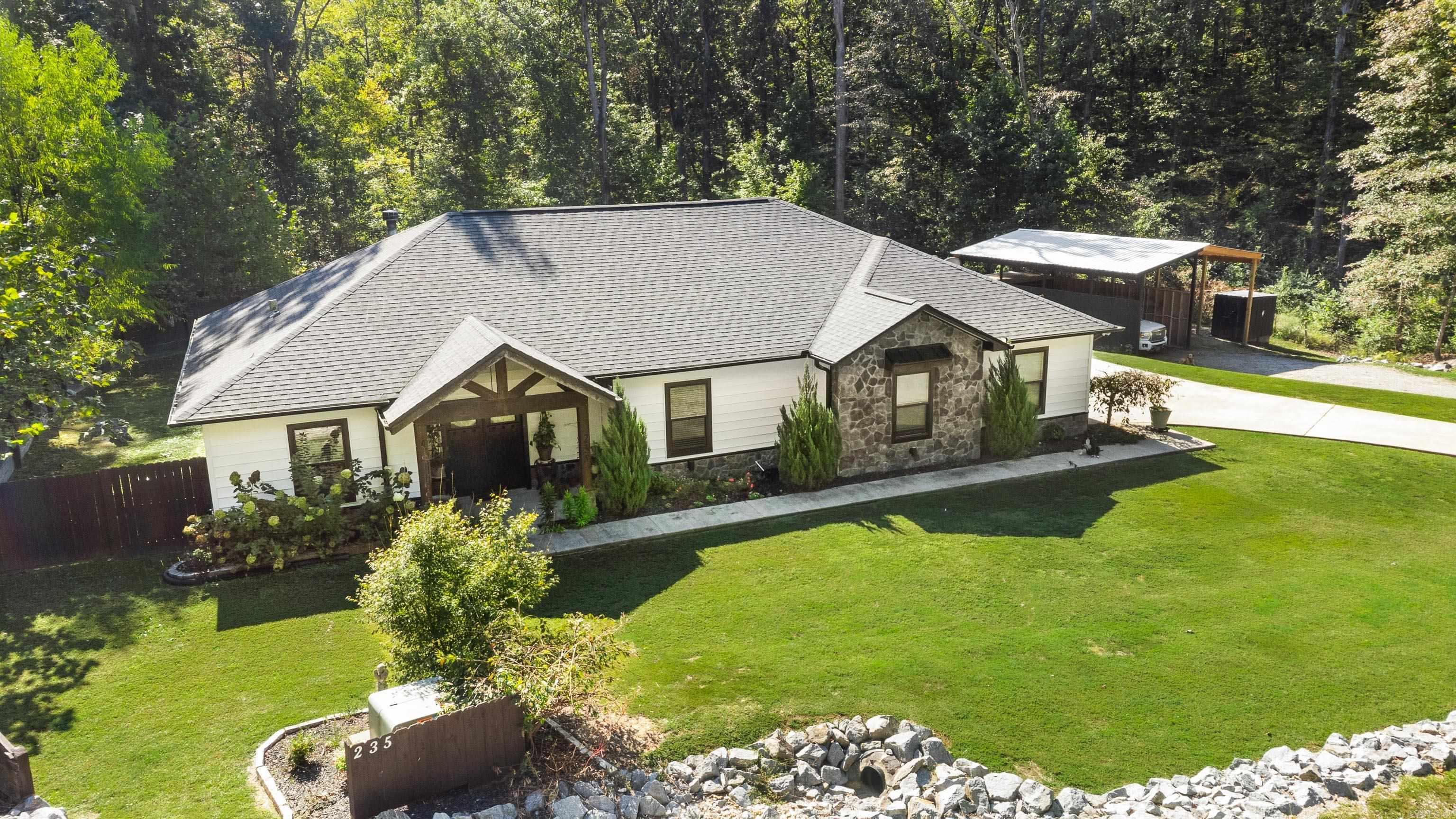 235 Hardwood Hills  Hot Springs, AR