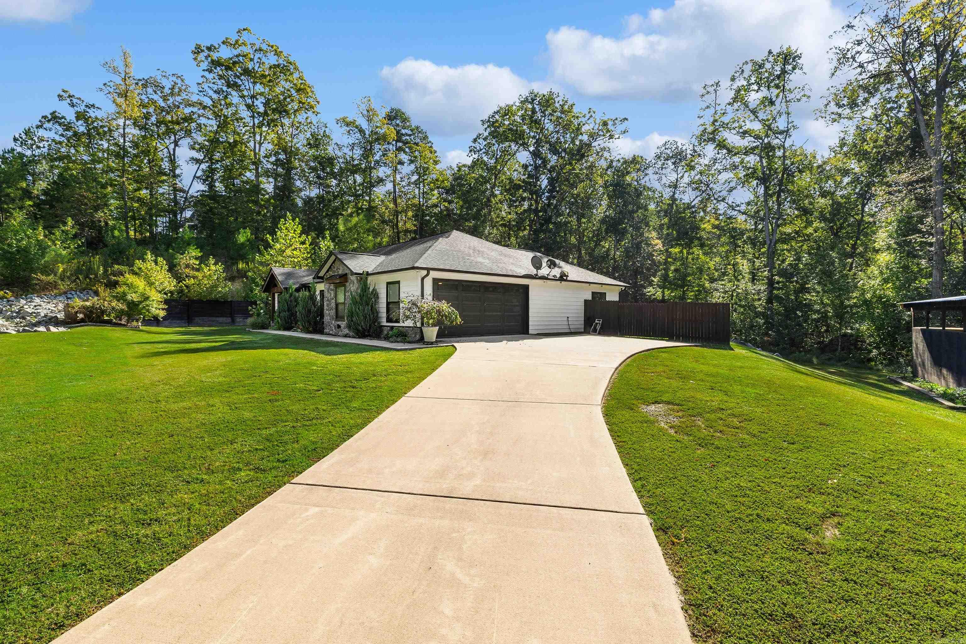 235 Hardwood Hills  Hot Springs, AR