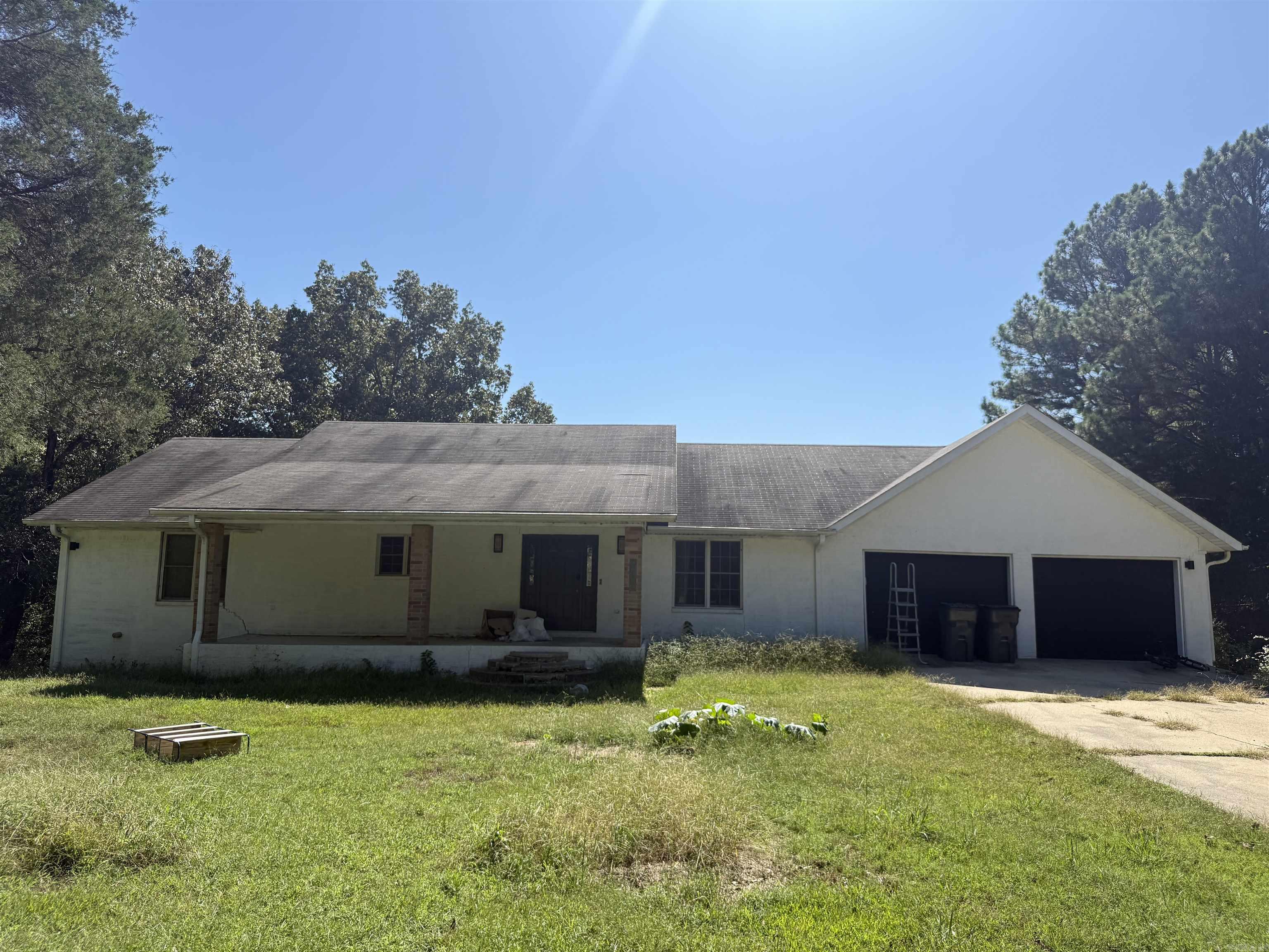 4900 Finch