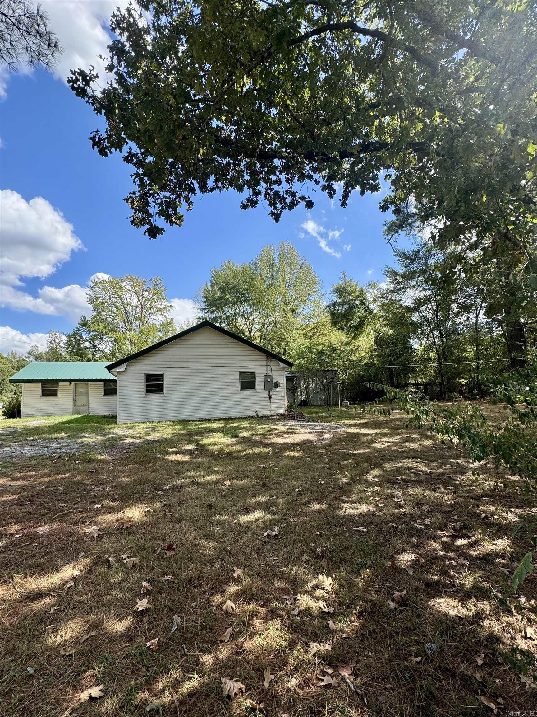 5411 Old Warren  Pine Bluff, AR