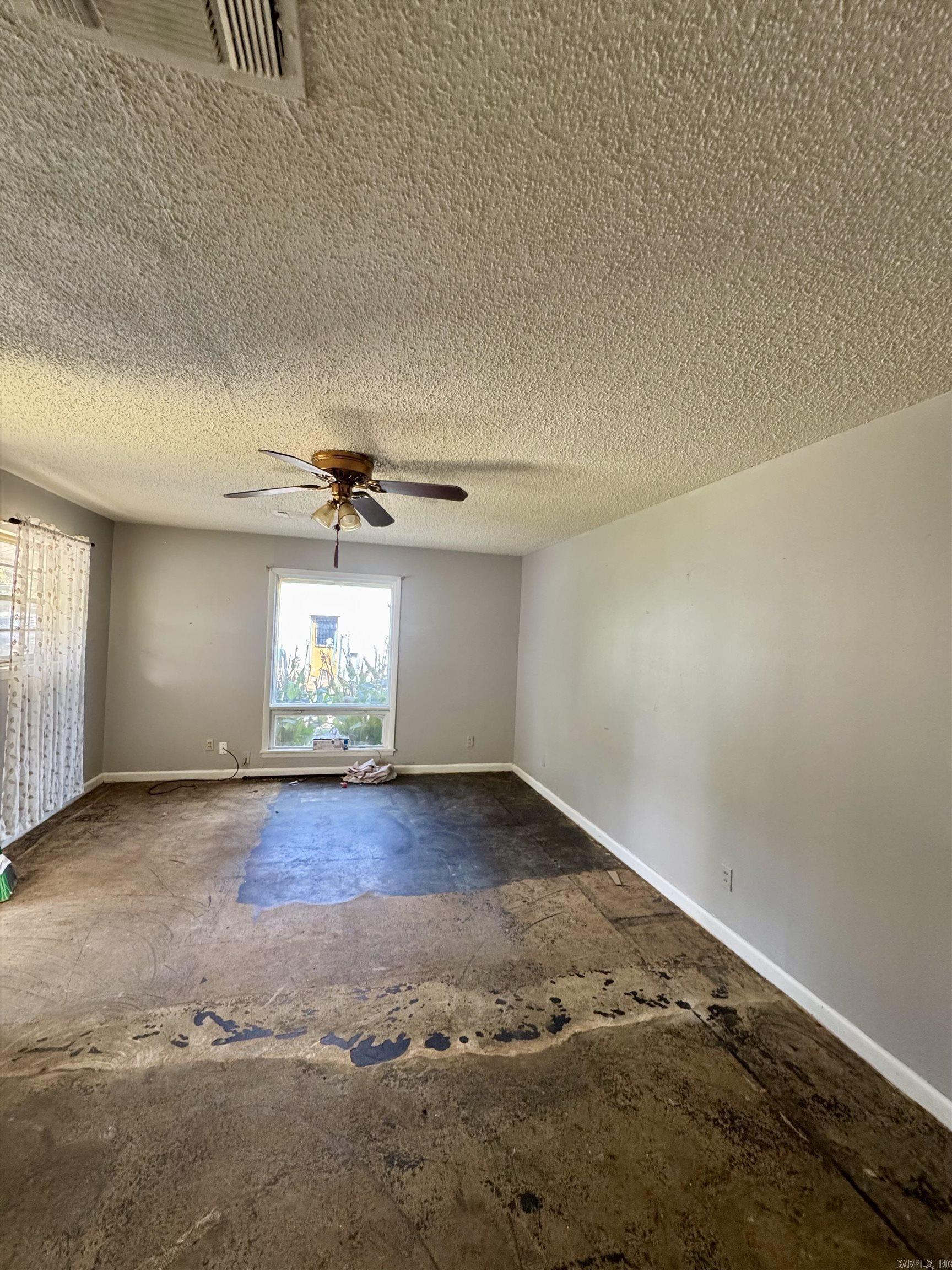 5411 Old Warren  Pine Bluff, AR