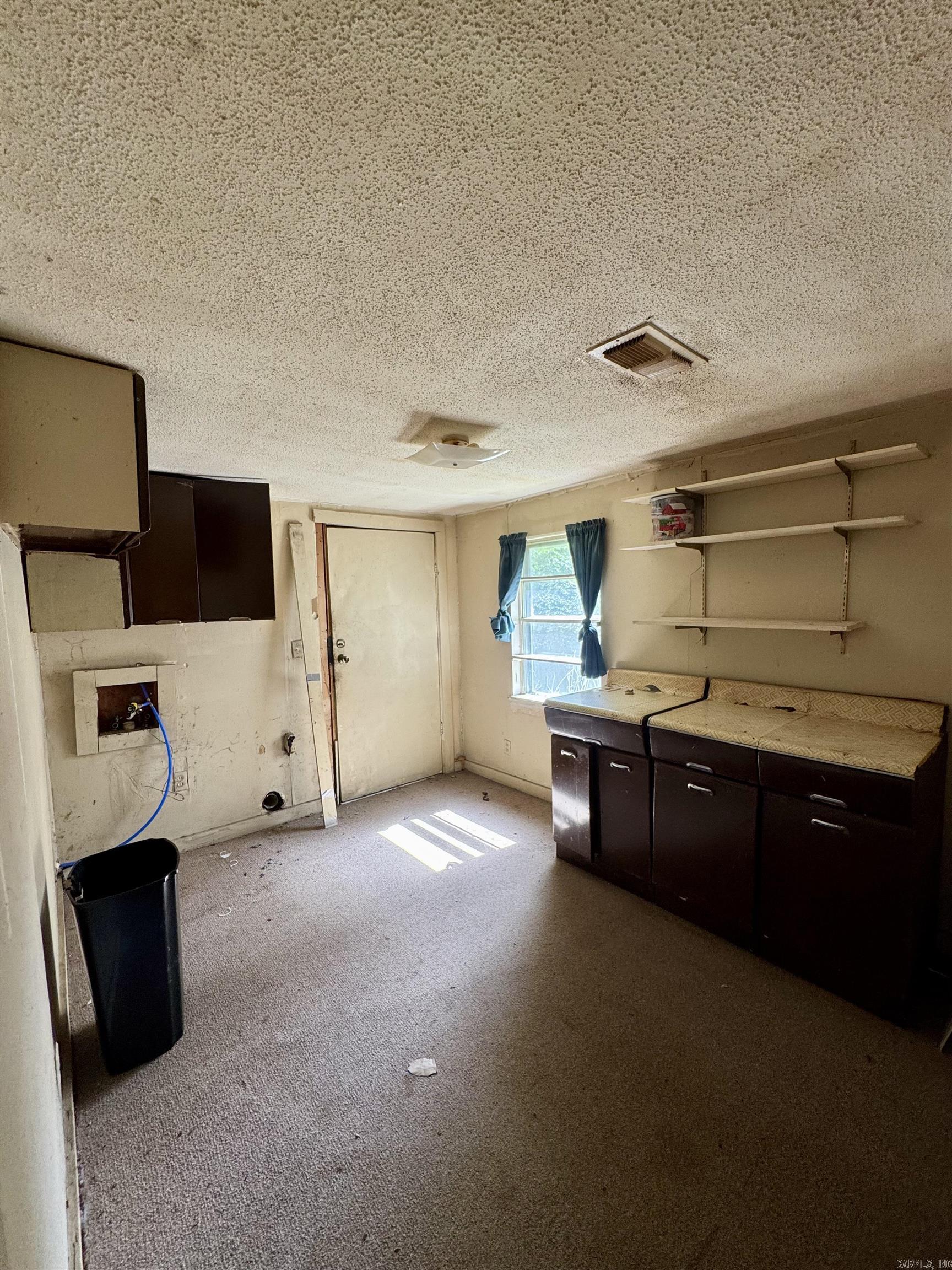 5411 Old Warren  Pine Bluff, AR