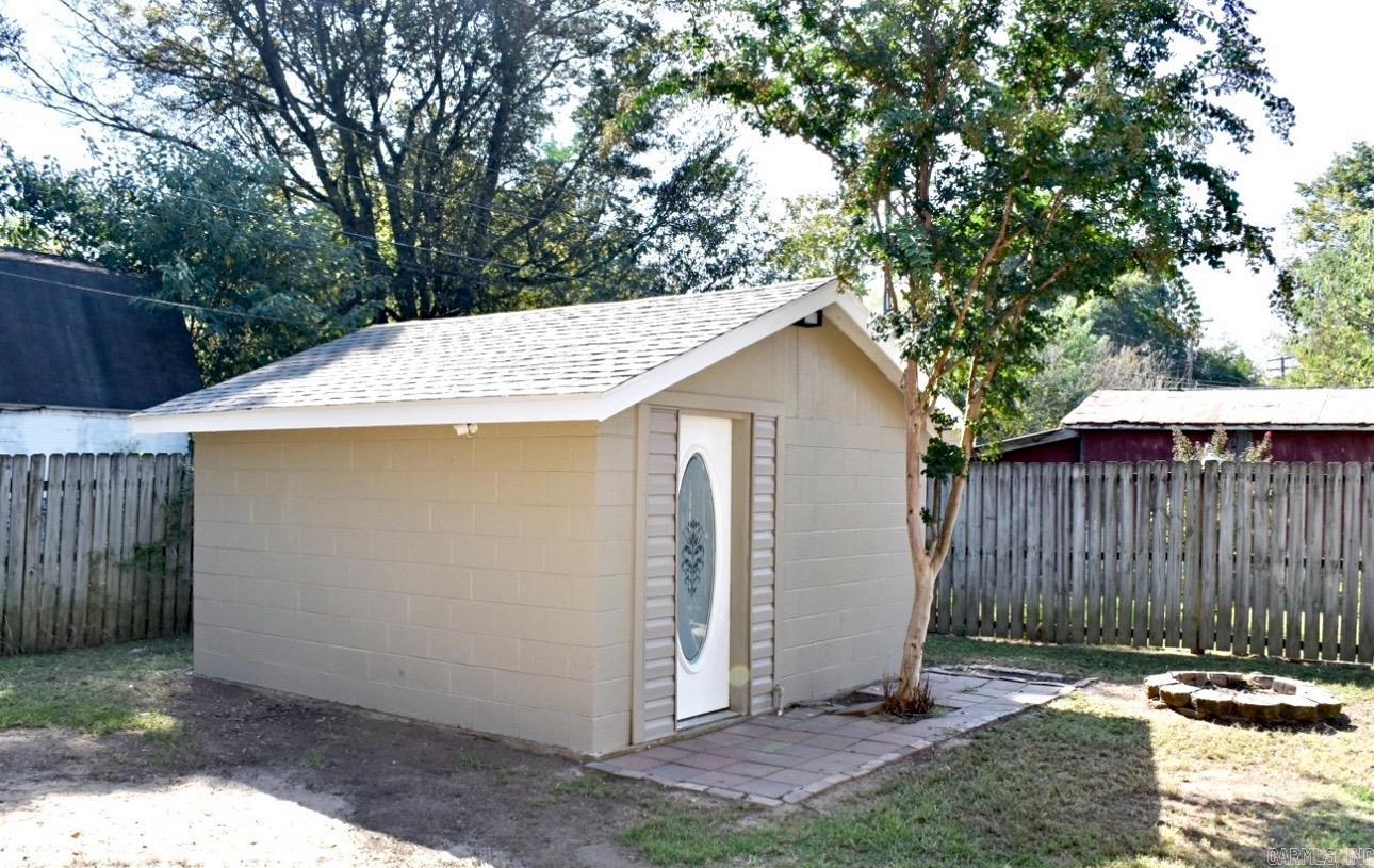 1714 Dill St  Newport, AR