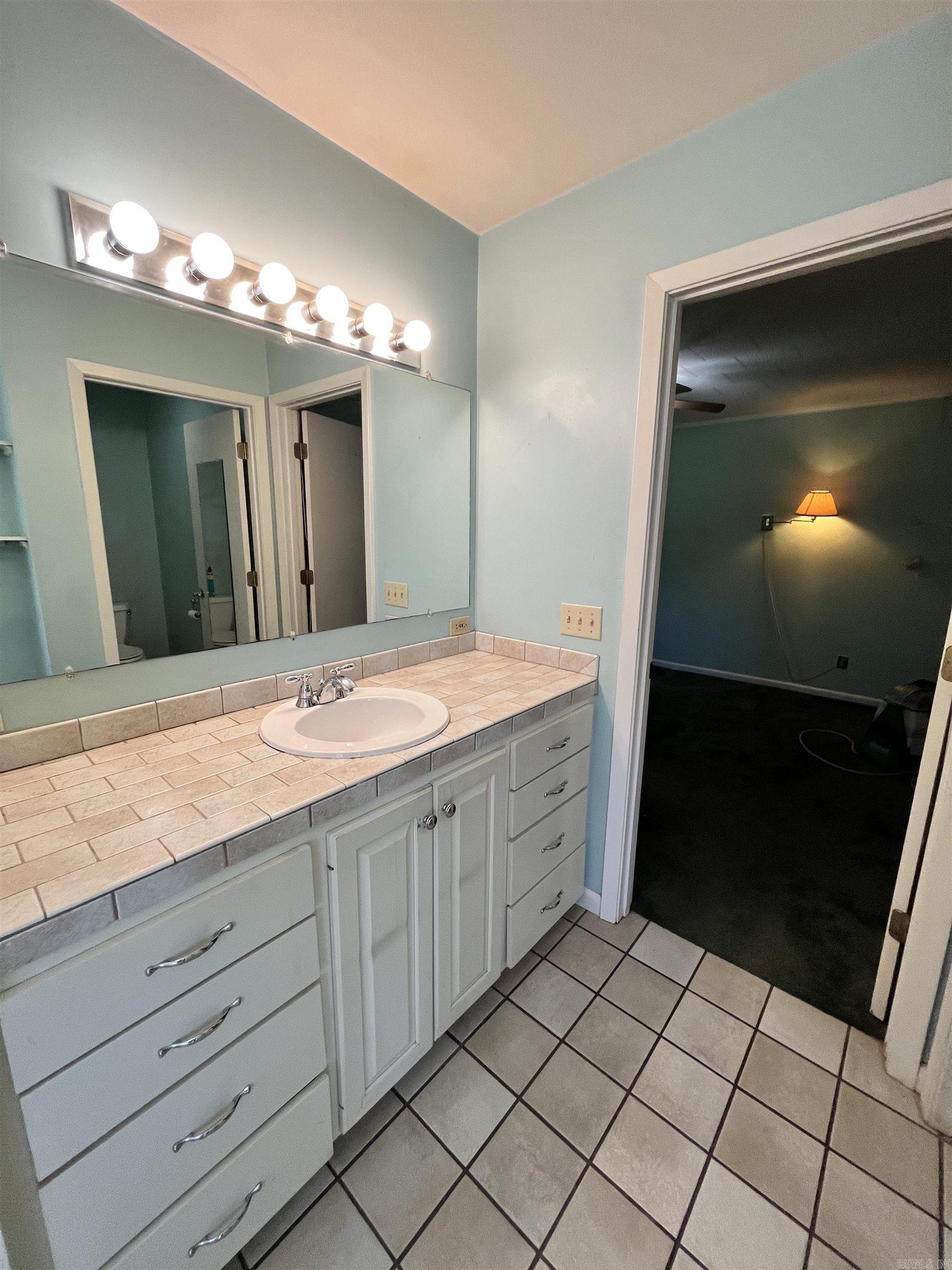 219 E McClendon  Batesville, AR