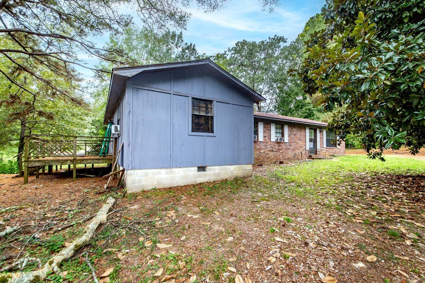 2423 S Chatfield  Benton, AR