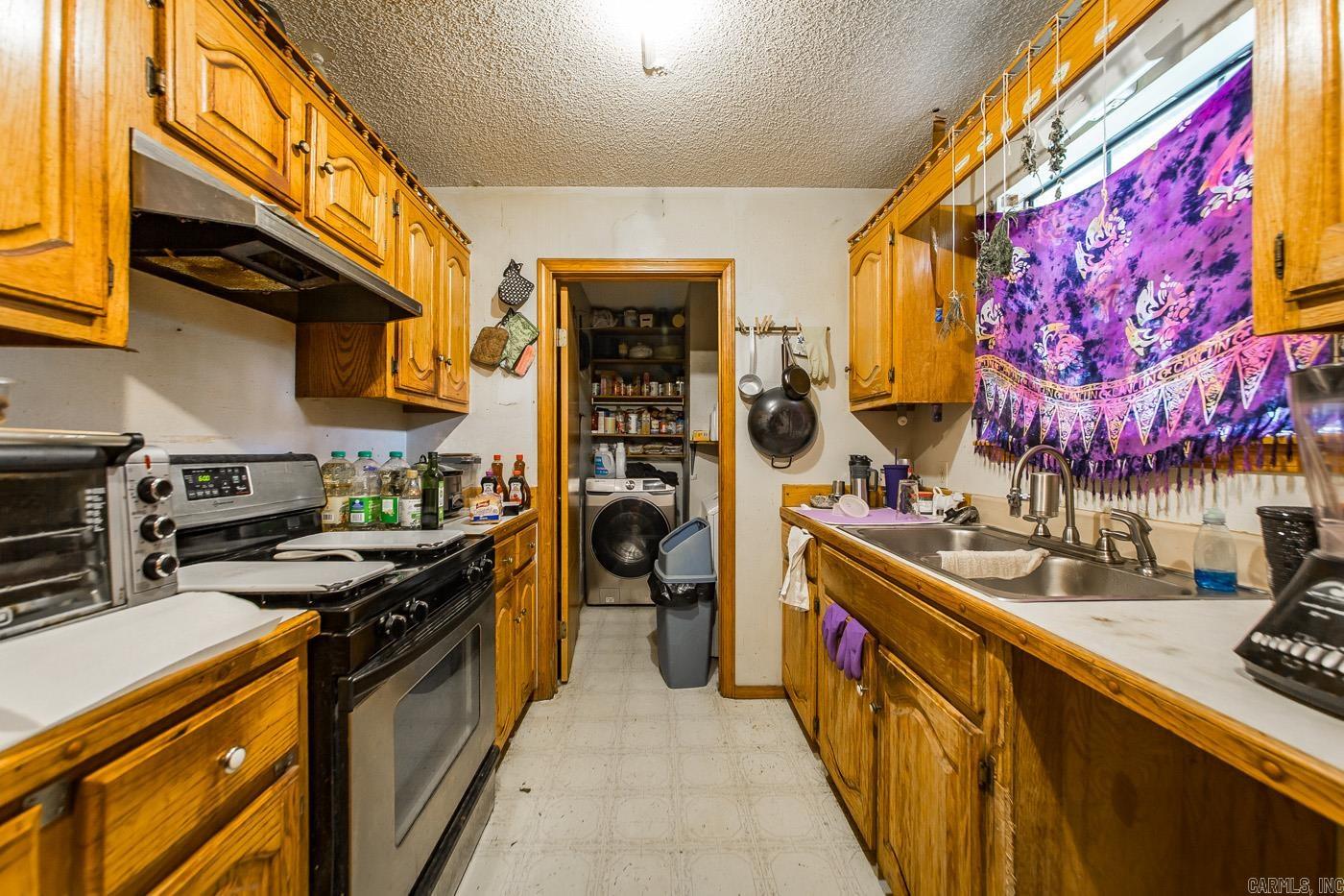 2423 S Chatfield  Benton, AR