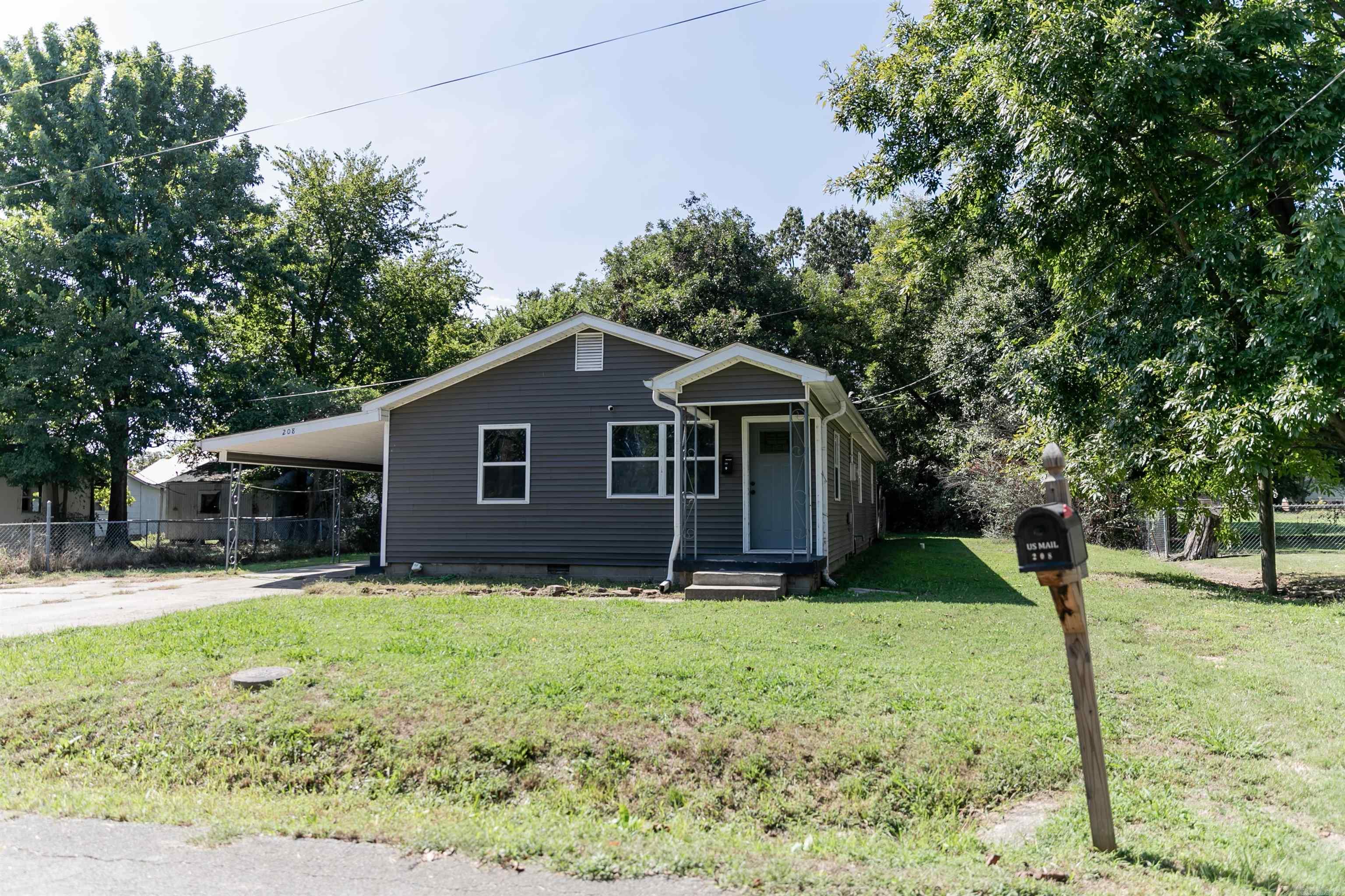 208 N 7th  Paragould, AR