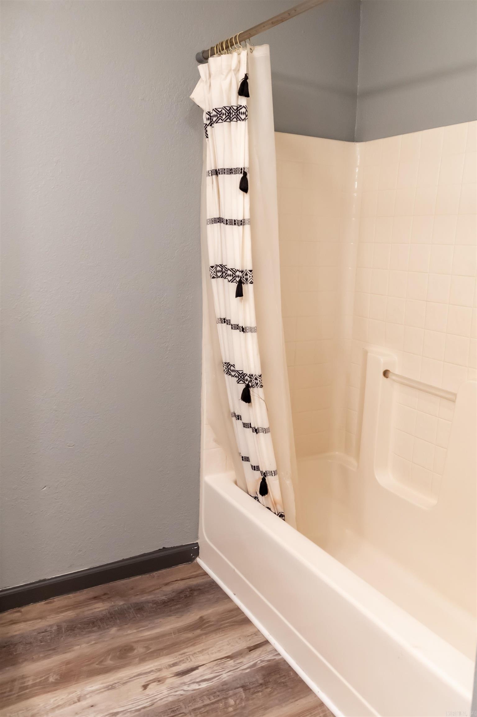 208 N 7th  Paragould, AR