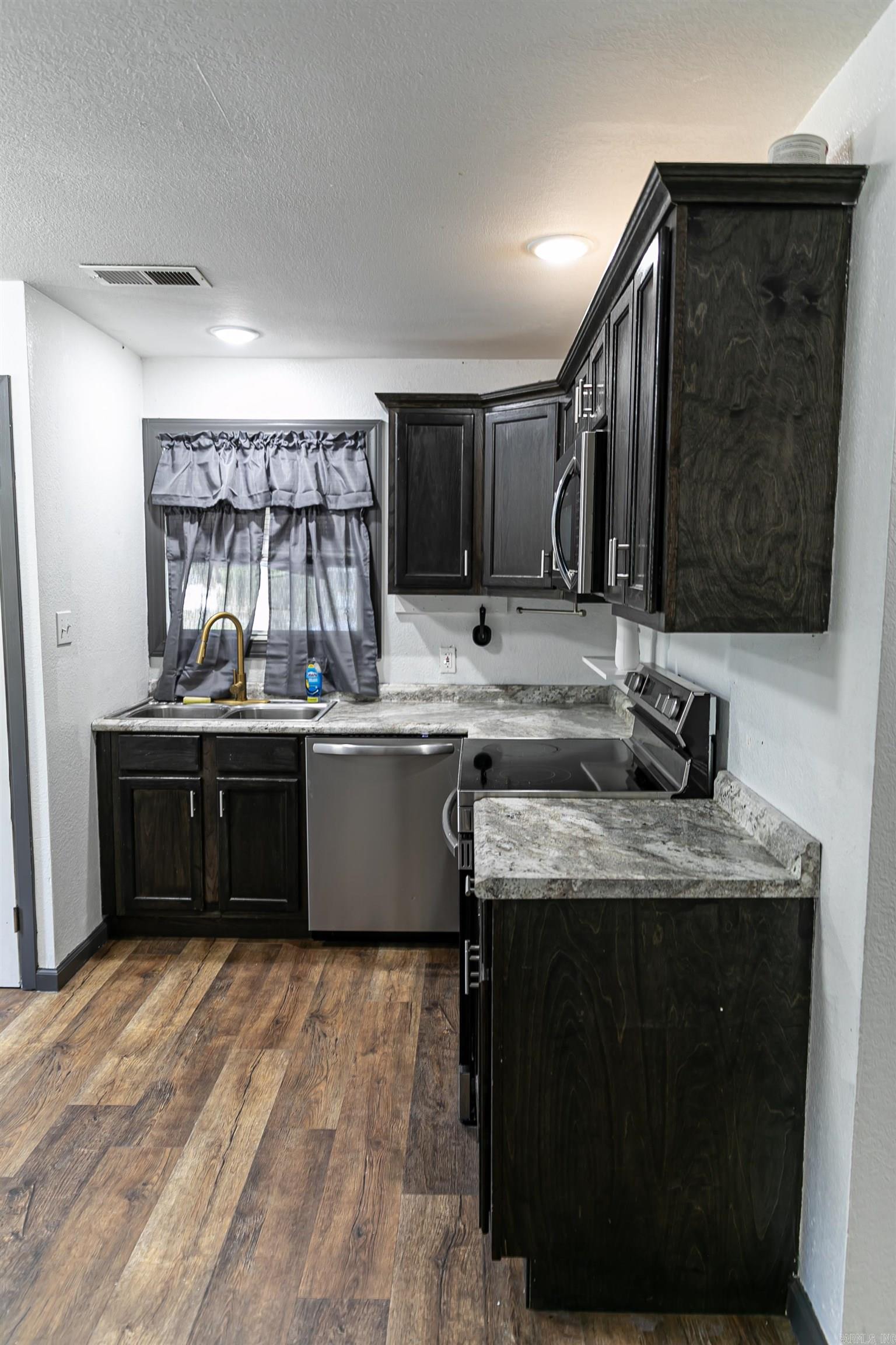 208 N 7th  Paragould, AR