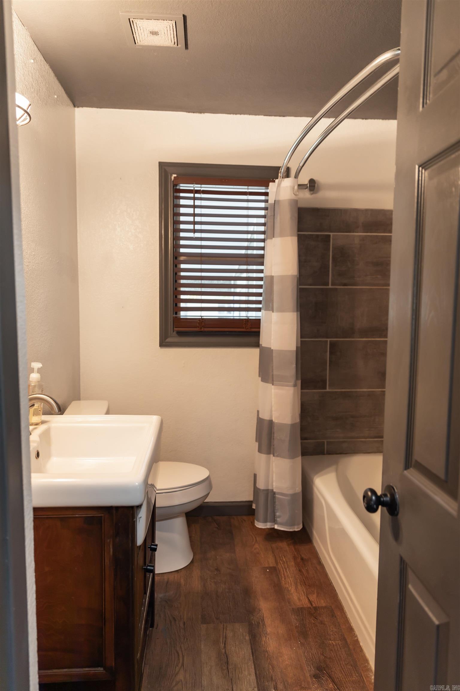 208 N 7th  Paragould, AR