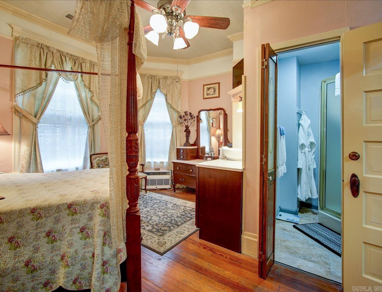 318 Quapaw The Gables Inn Hot Springs, AR