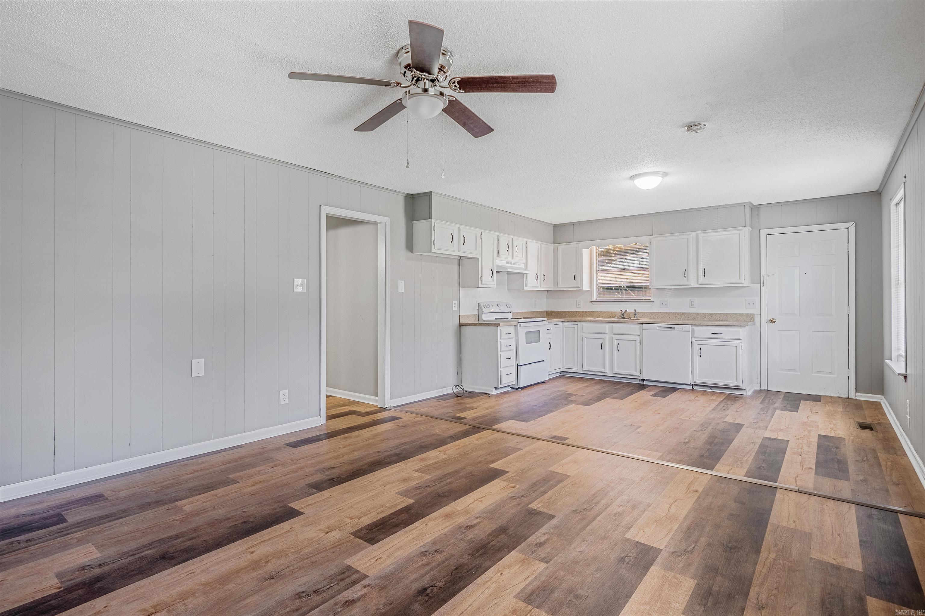 615 & 617 Brierly Dr  Sherwood, AR