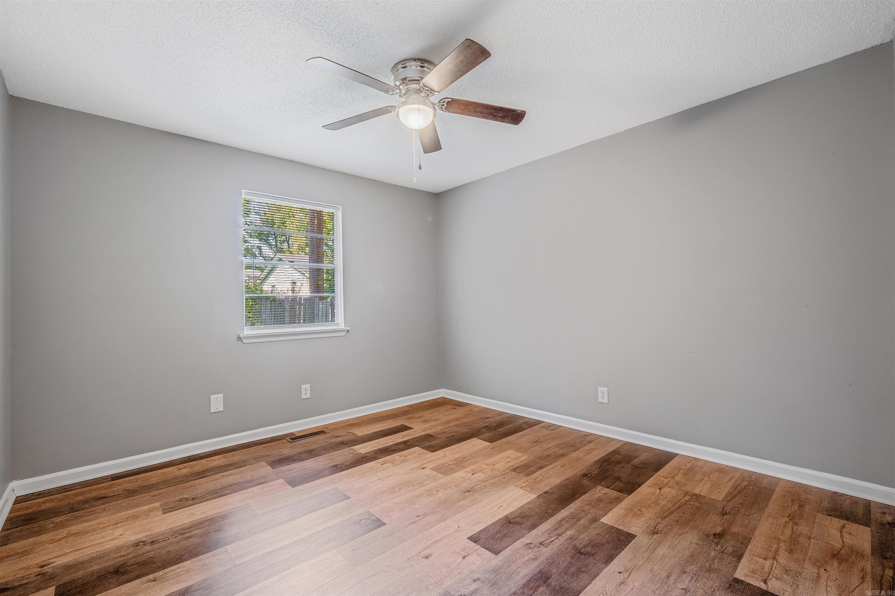 615 & 617 Brierly Dr  Sherwood, AR