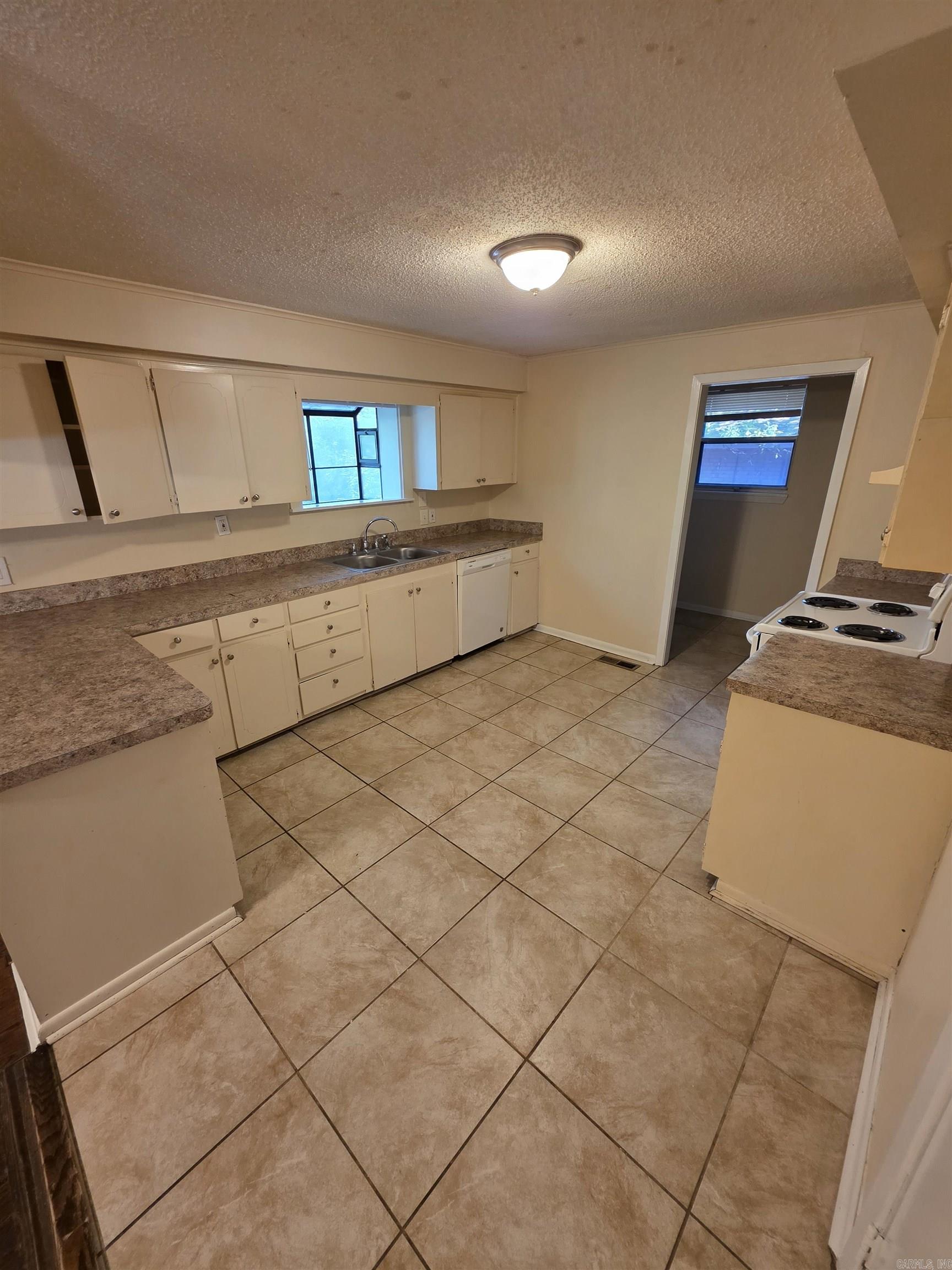6604 W 31st  Little Rock, AR