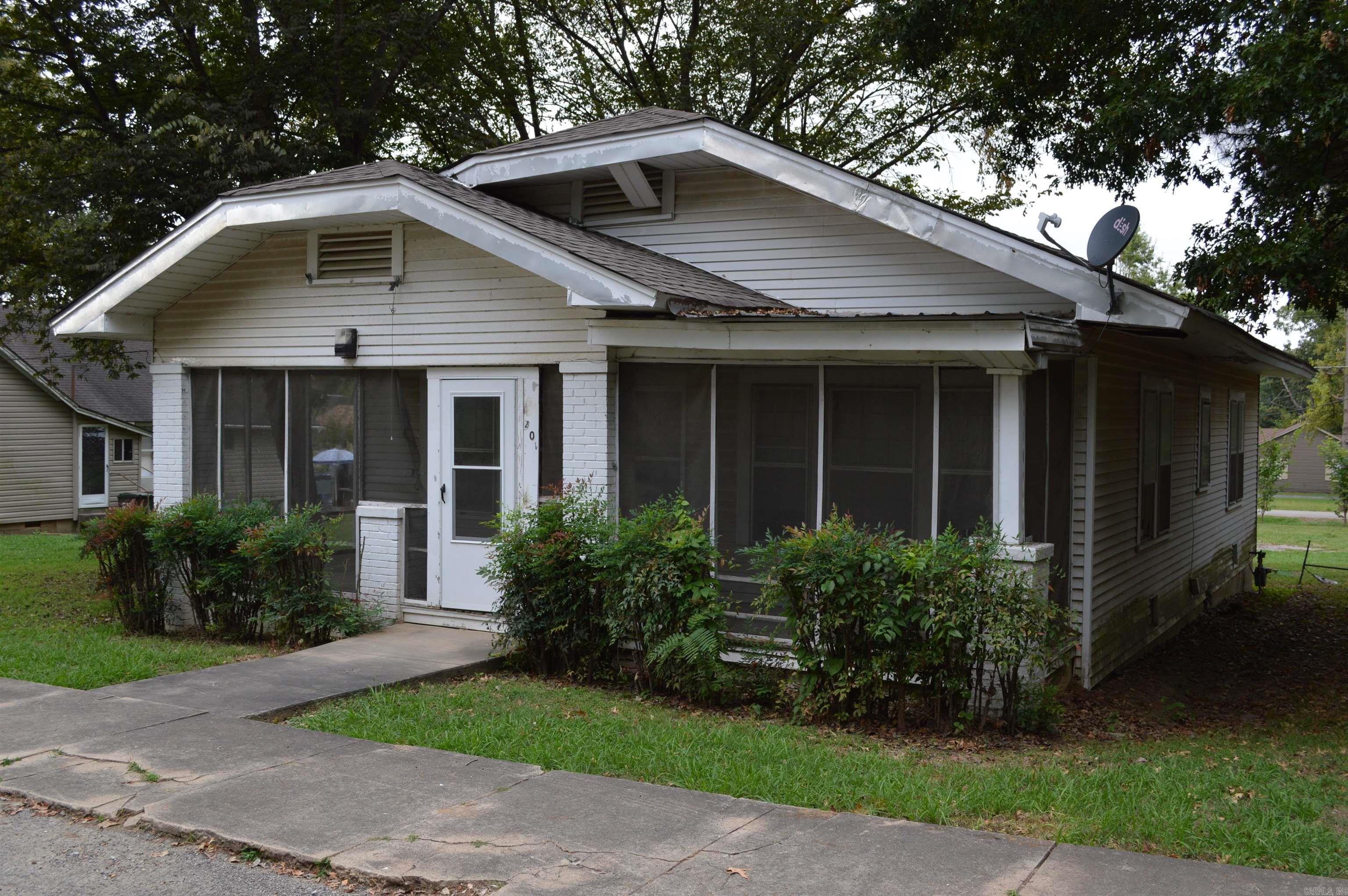 401 N Main  Harrisburg, AR