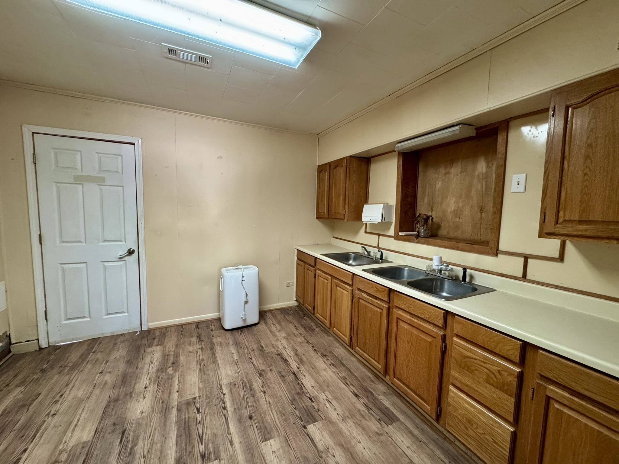 638 E Main Street  Melbourne, AR