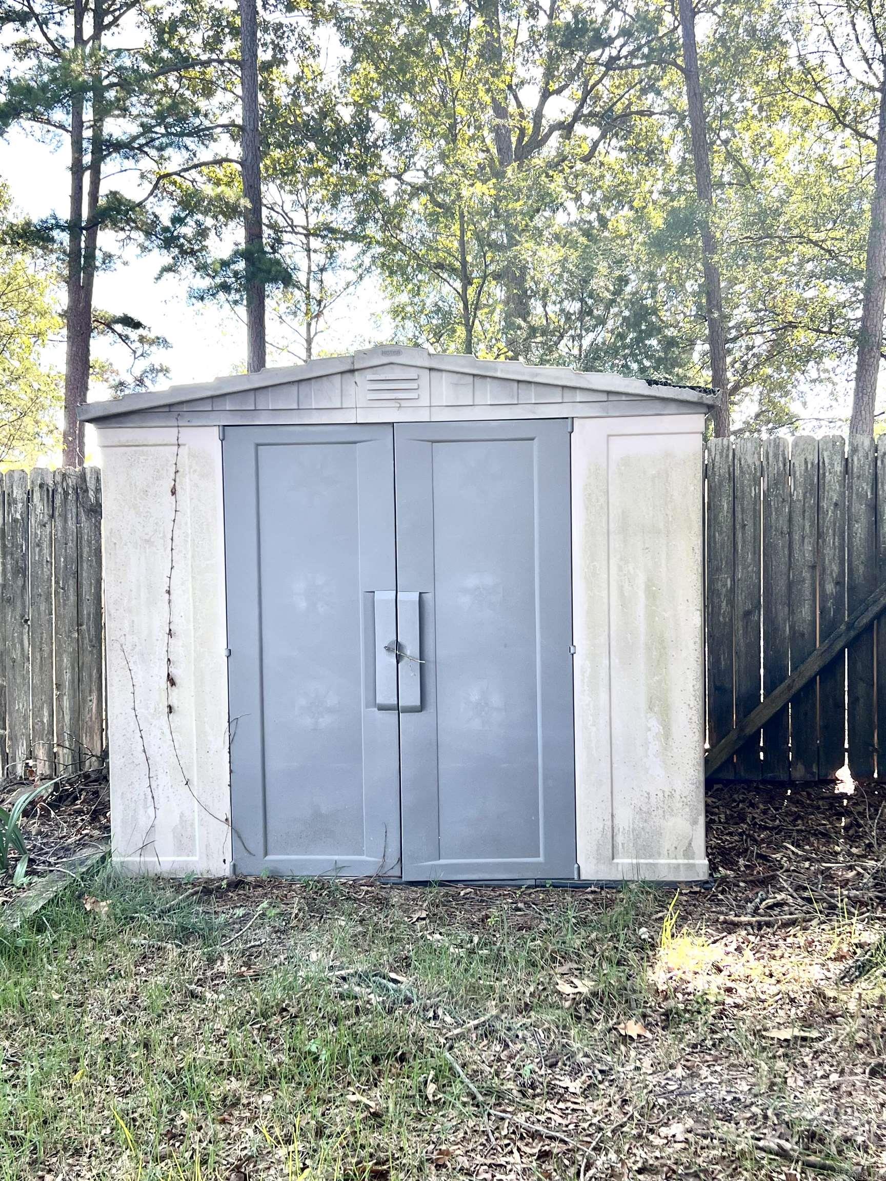 2 Kings Park  Maumelle, AR