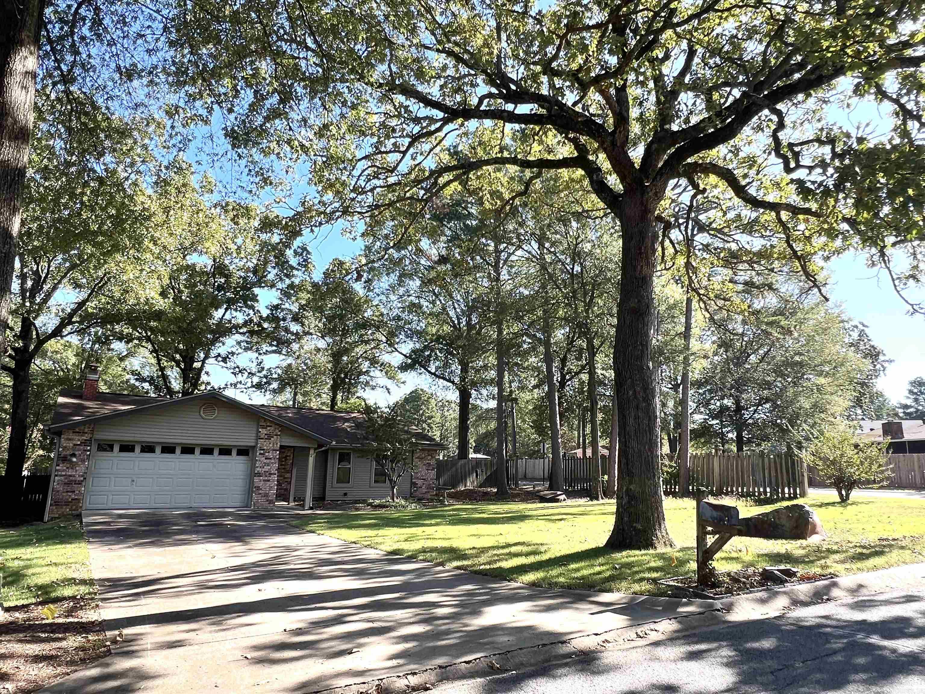 2 Kings Park  Maumelle, AR