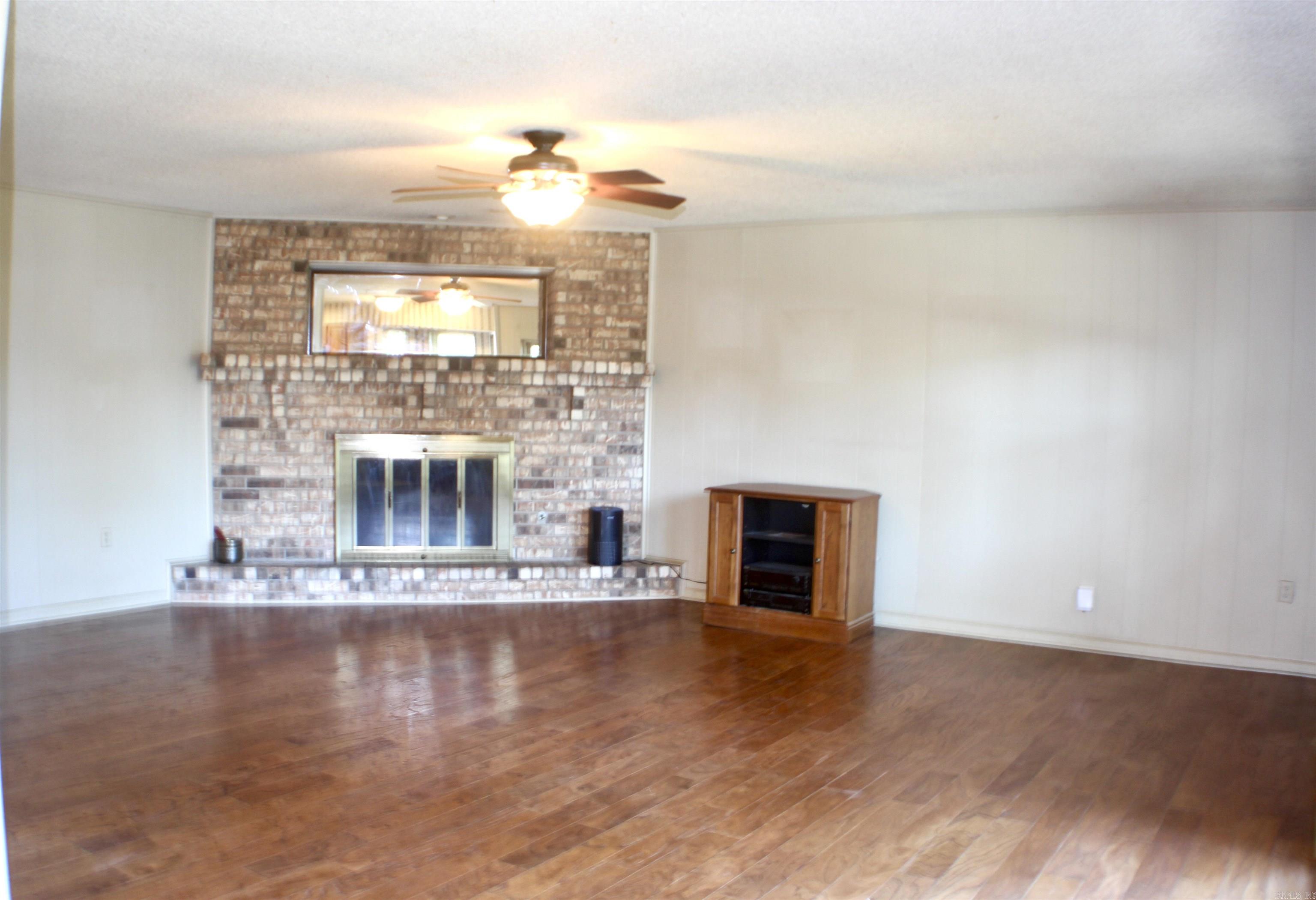 2 Kings Park  Maumelle, AR
