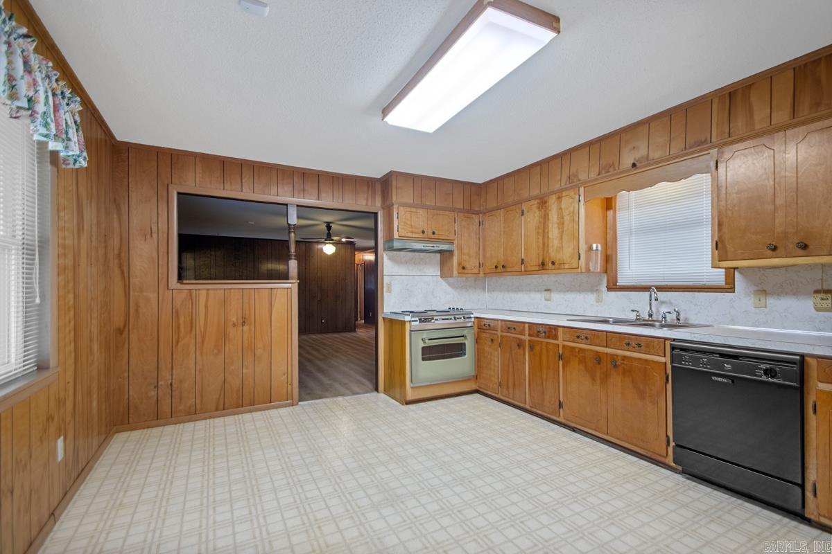202 Hector Heights  Hot Springs, AR