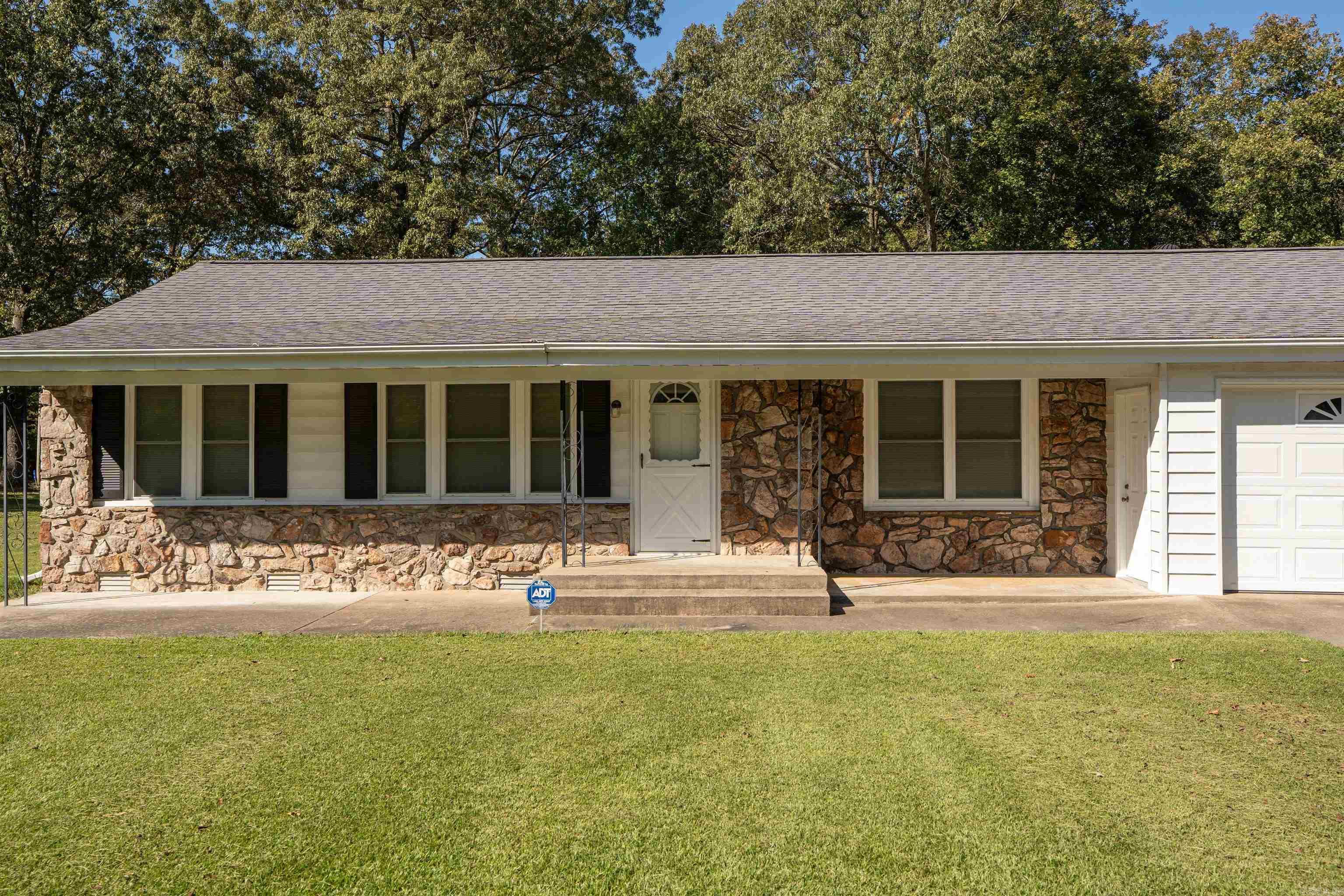 49 Lackeys  Tumbling Shoals, AR