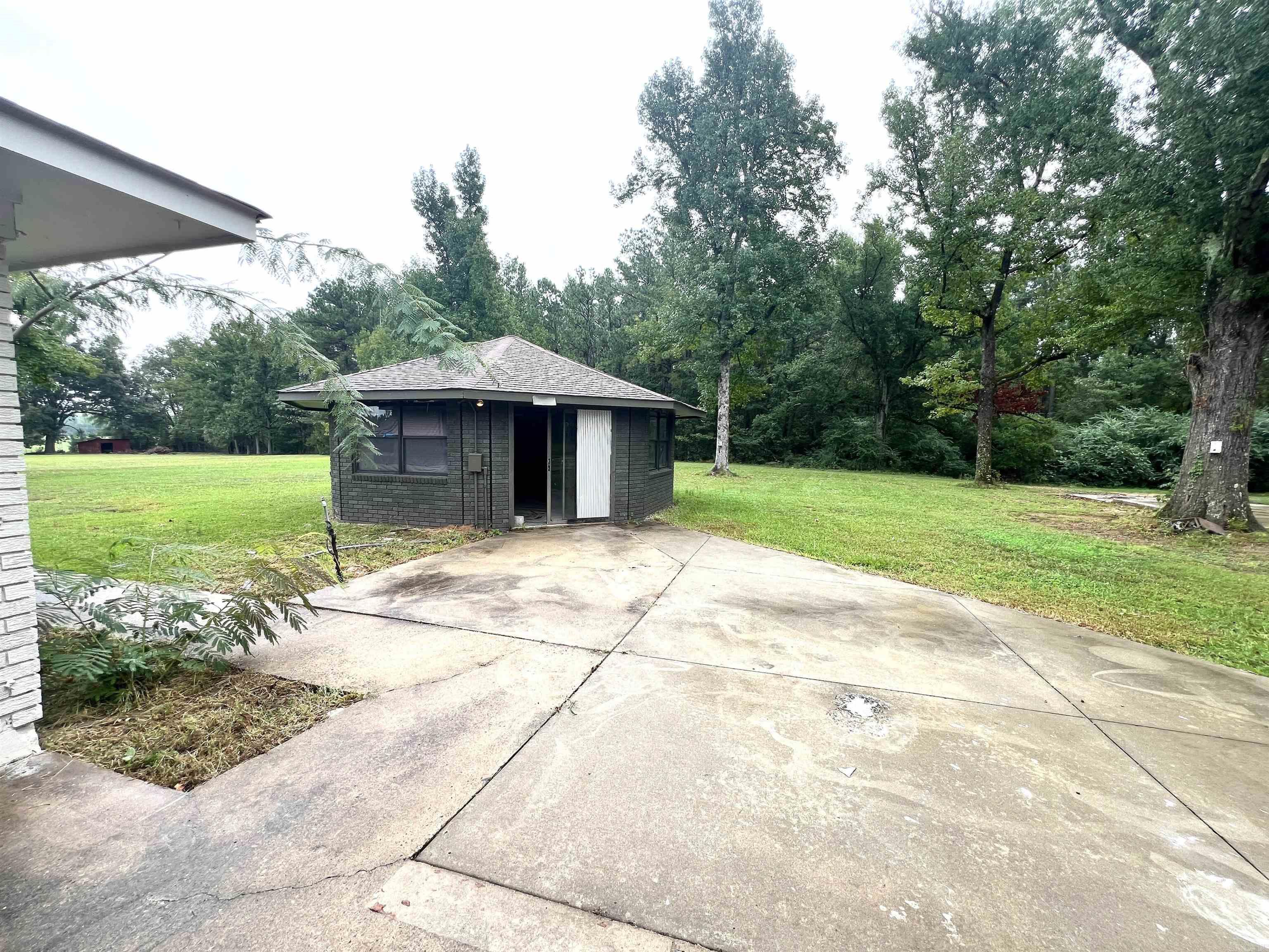 21141 S 425  Star City, AR