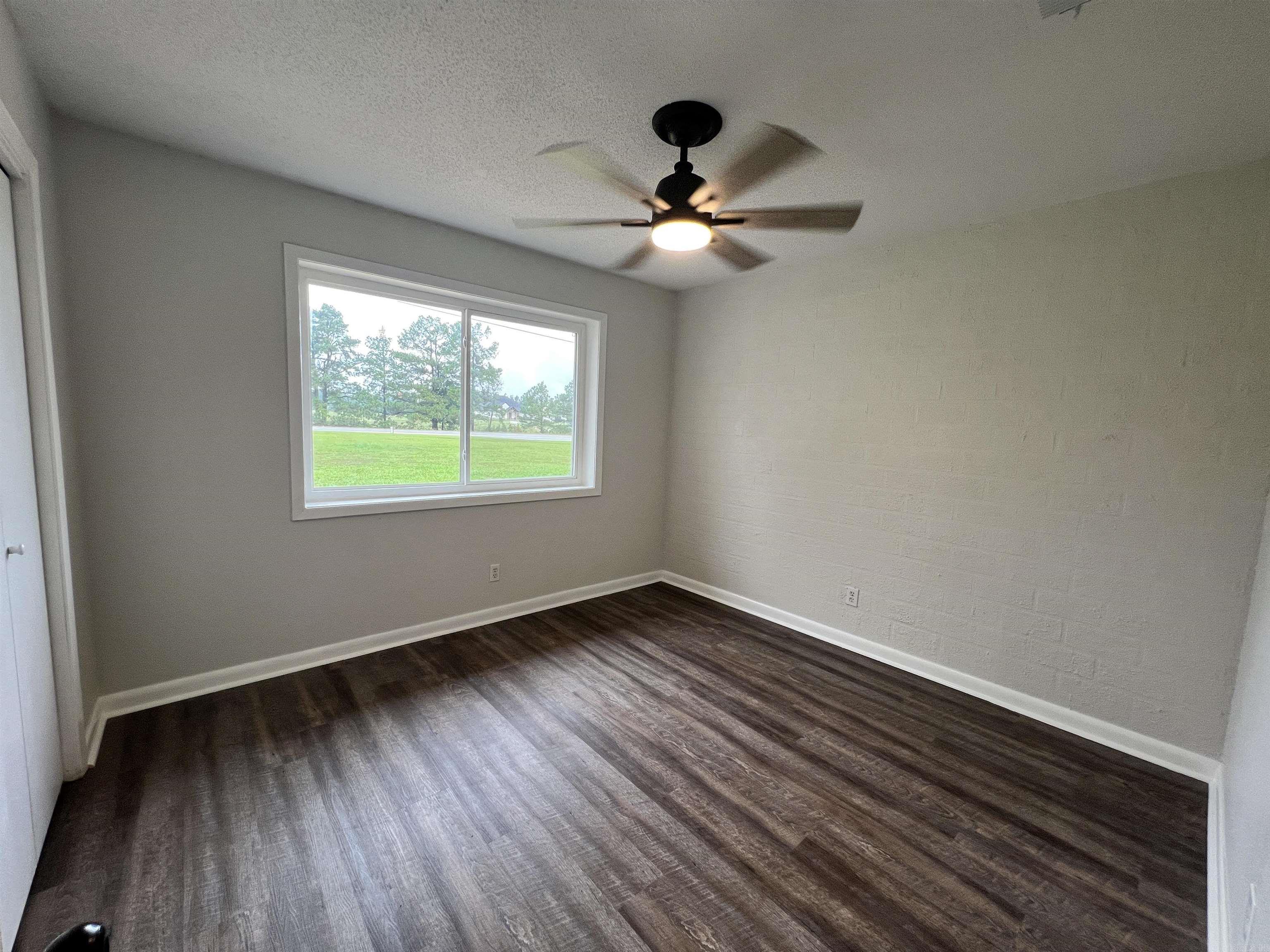 21141 S 425  Star City, AR