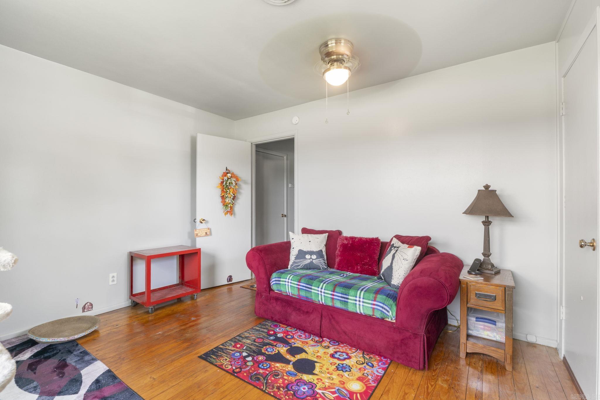 1908 S Knoxville  Russellville, AR