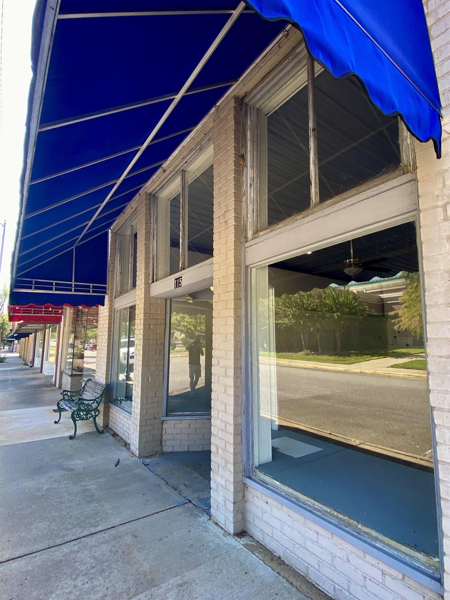 115 N Fulton Street  Johnson, AR