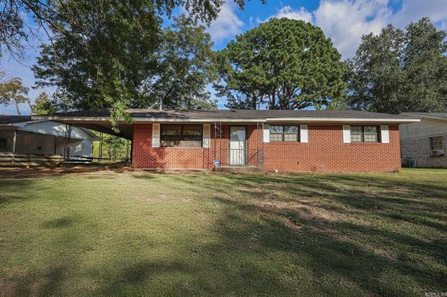 1308  Hillcrest  Conway, AR