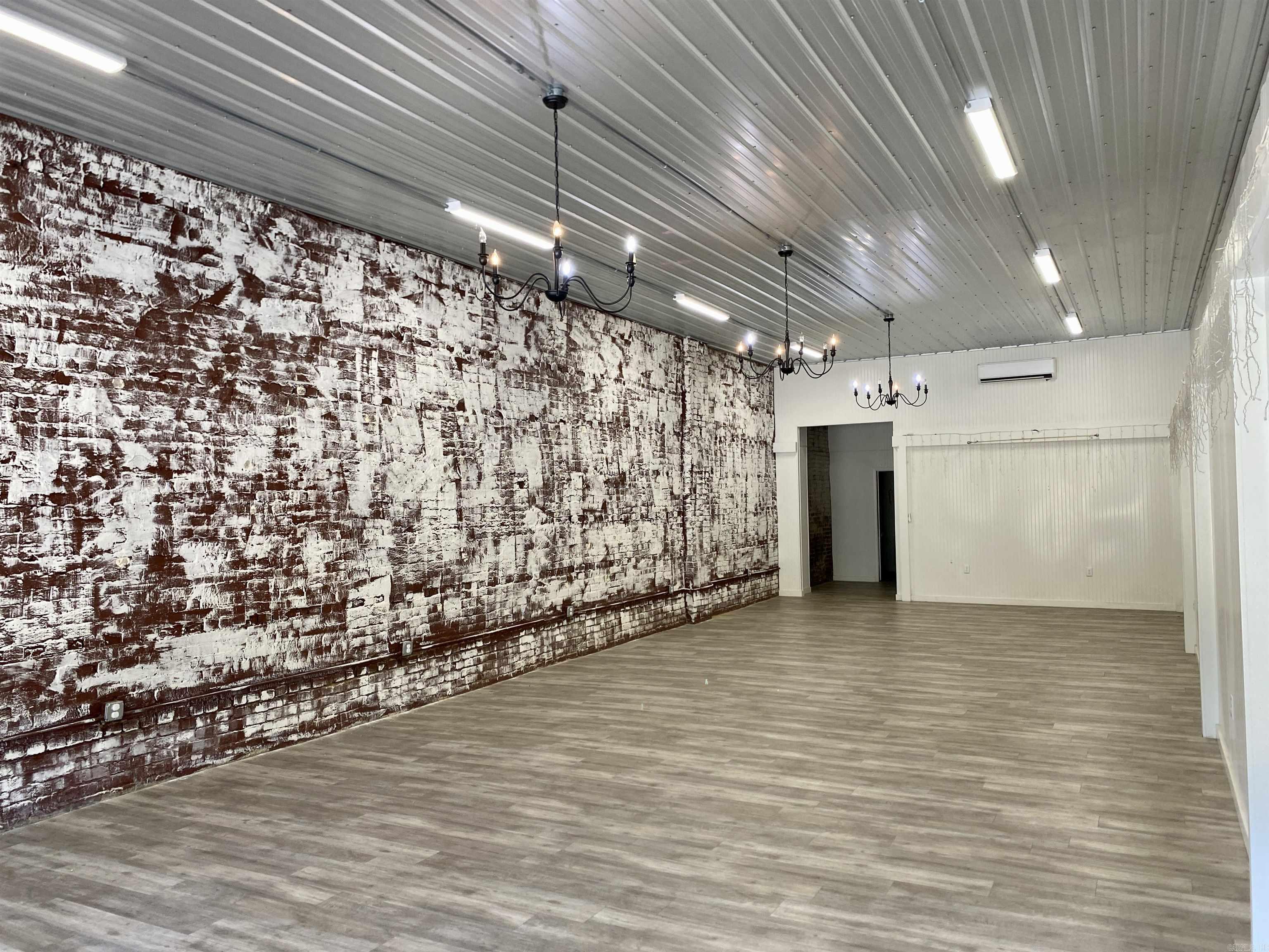 113 N Fulton Street  Johnson, AR