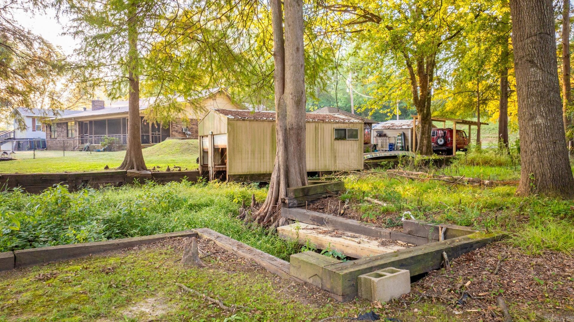 6 Roberts  Mayflower, AR
