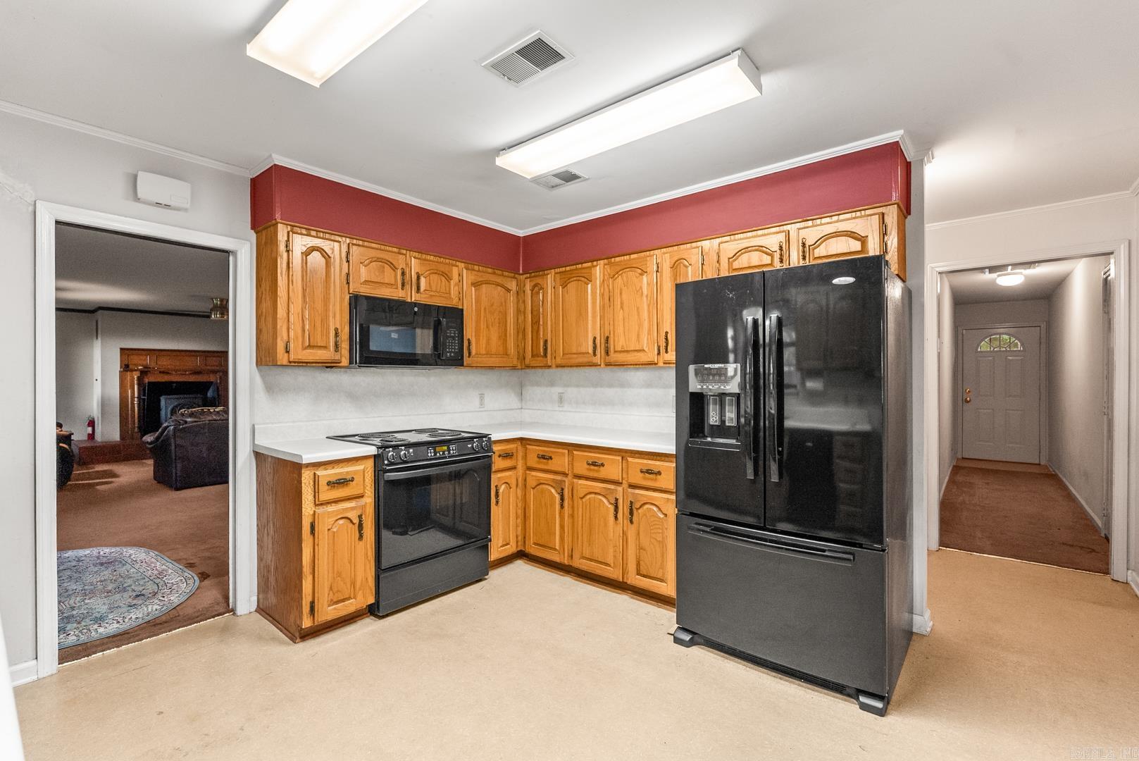 6 Roberts  Mayflower, AR