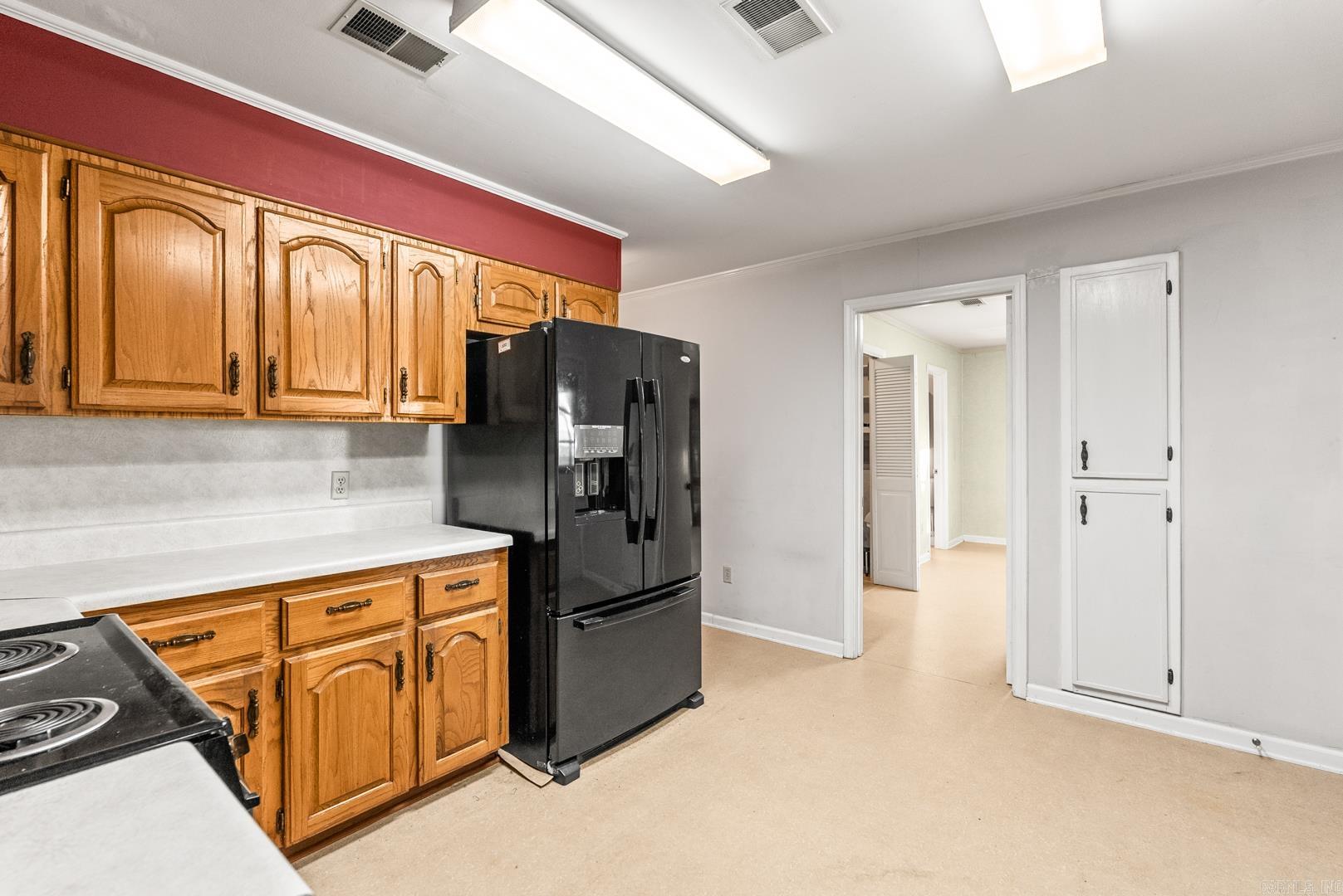6 Roberts  Mayflower, AR