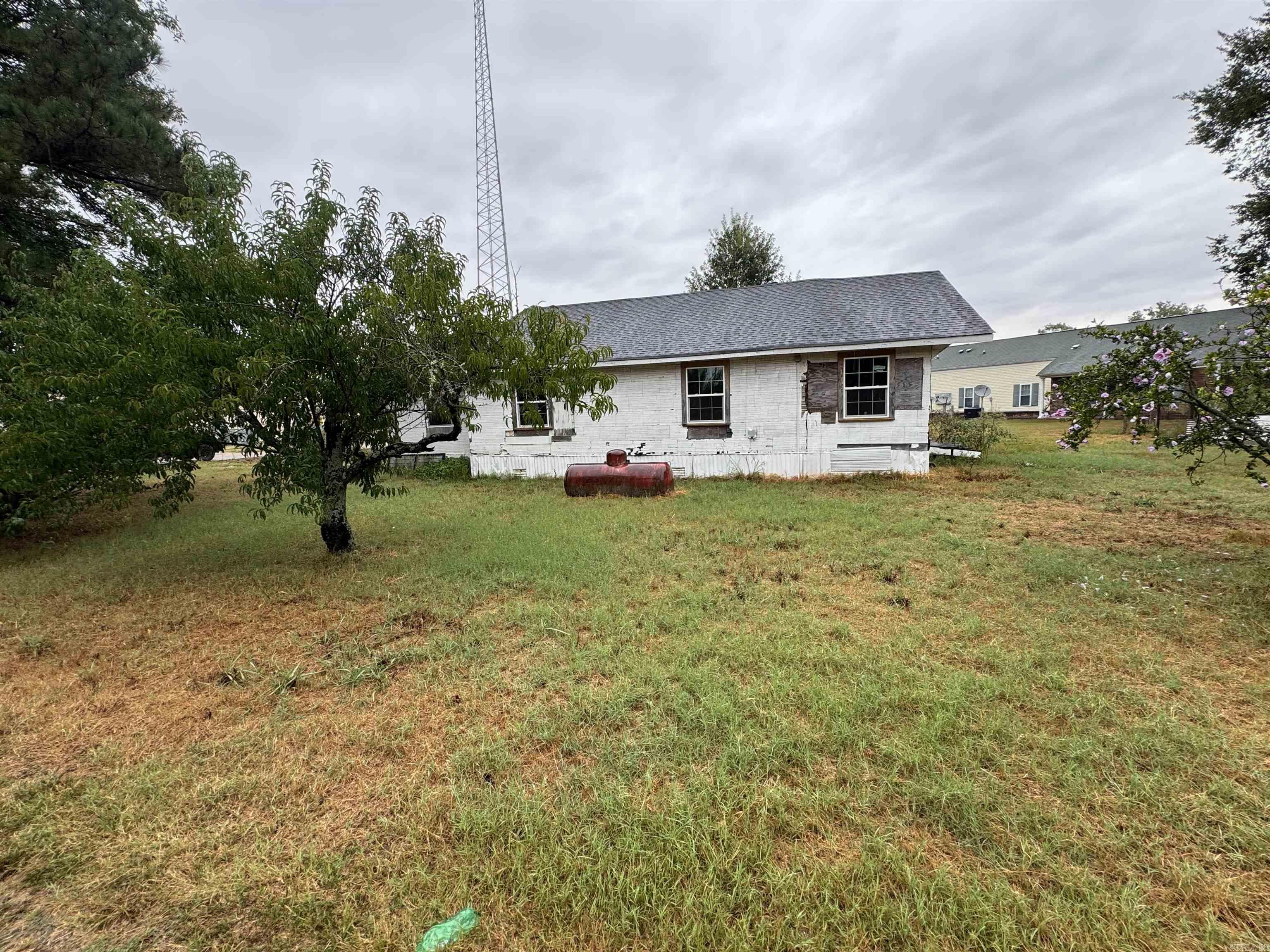 435 Spruce St  Holly Grove, AR