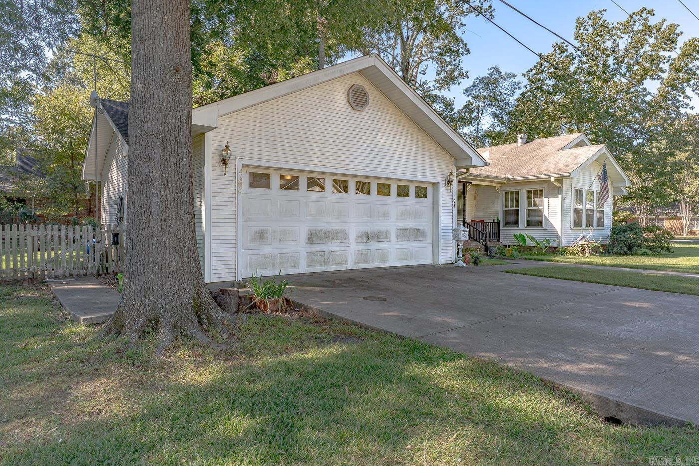 503 Jefferson  Lonoke, AR