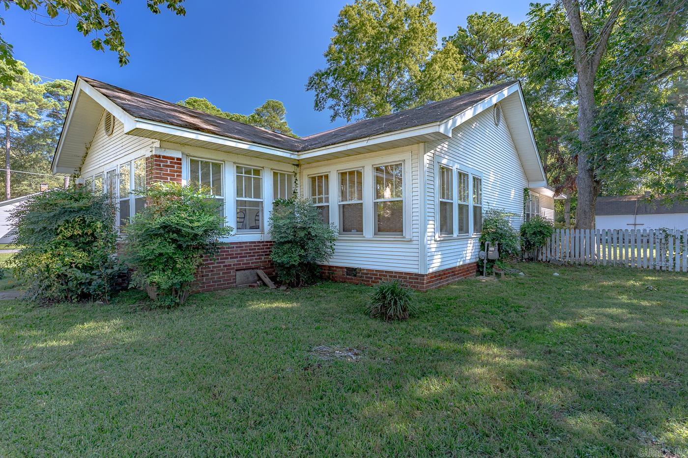 503 Jefferson  Lonoke, AR