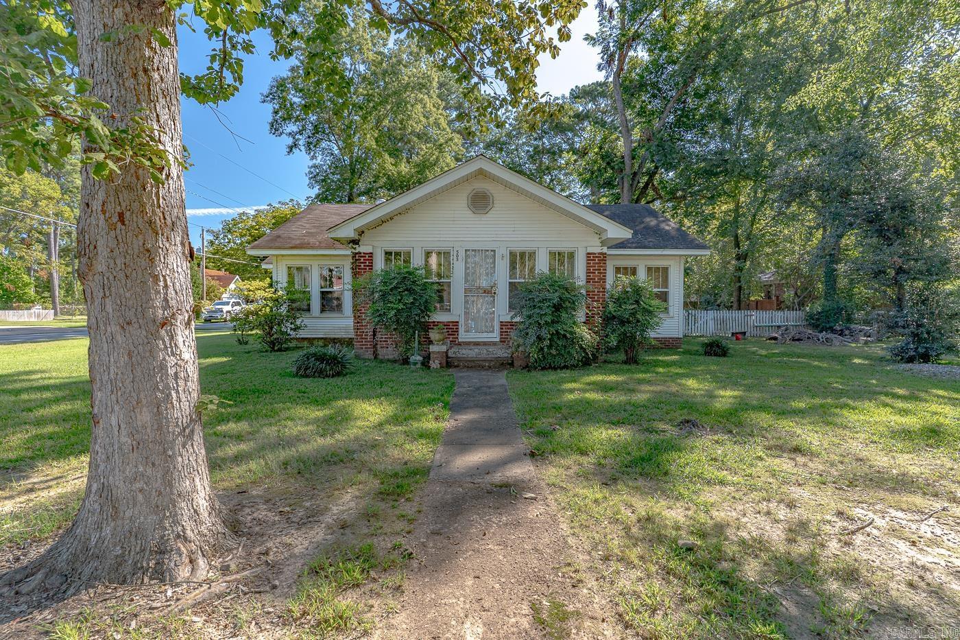 503 Jefferson  Lonoke, AR