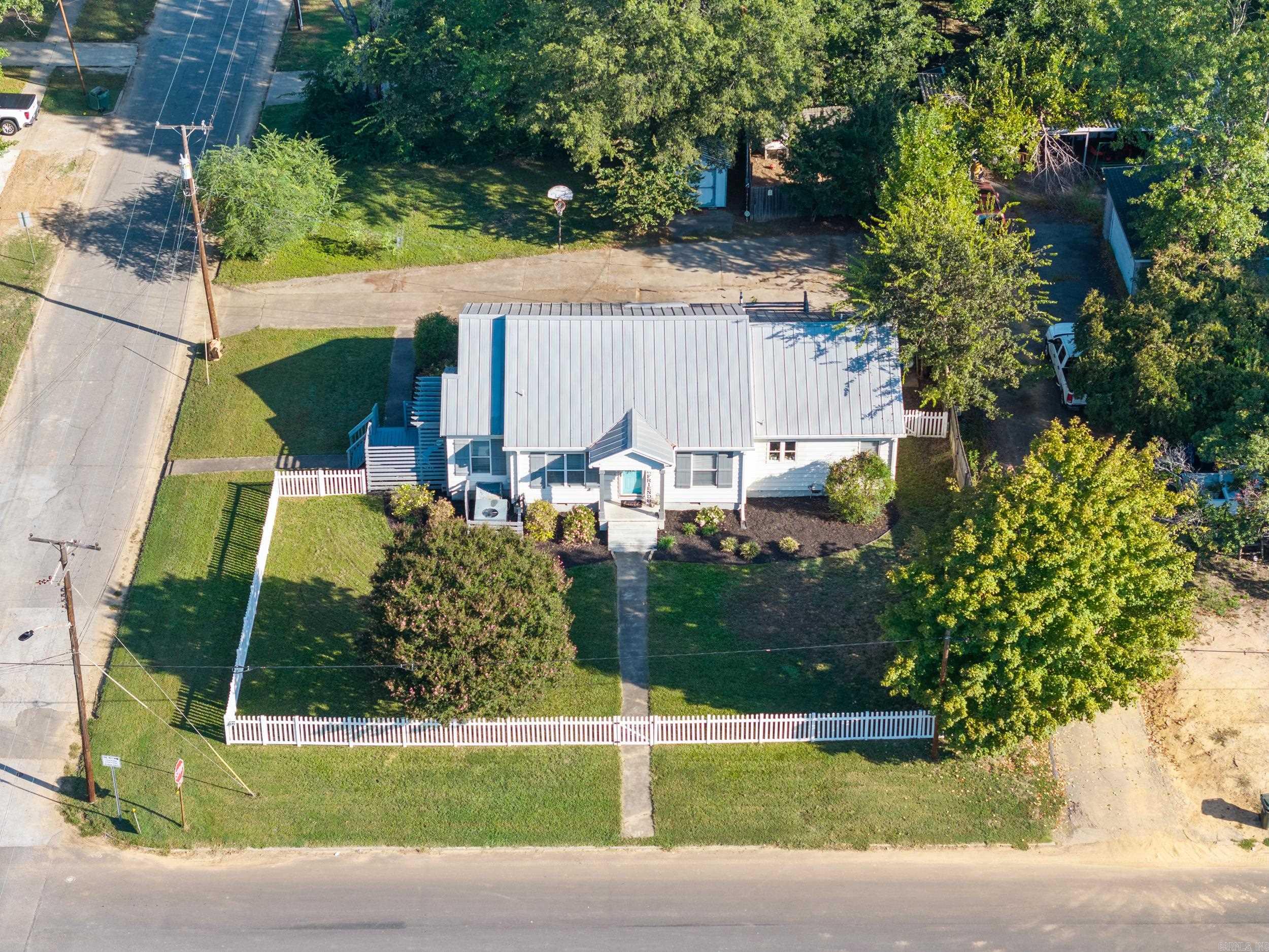 1836 Duncan  Conway, AR