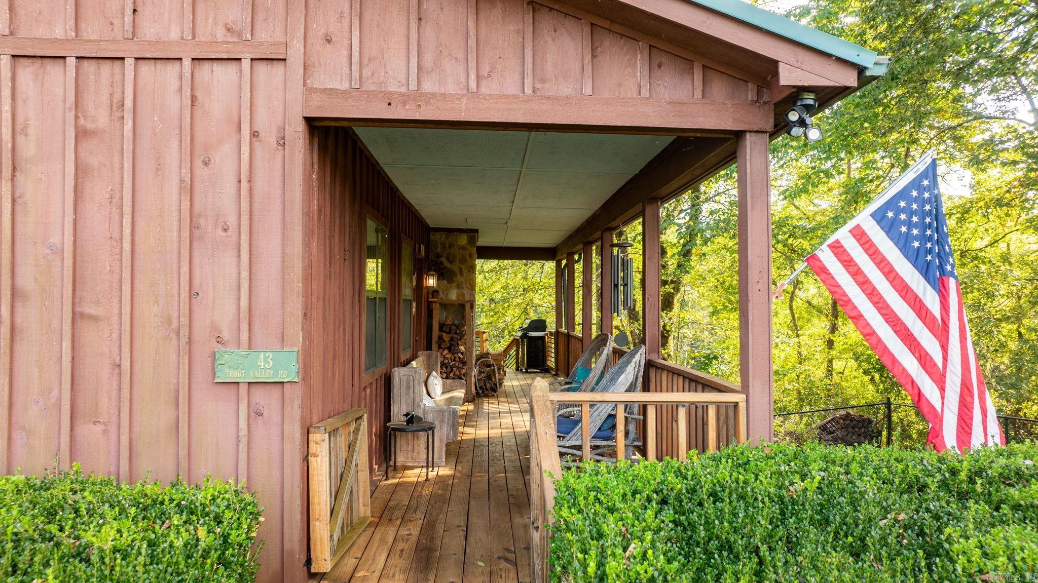 43 Trout Valley  Wilburn, AR