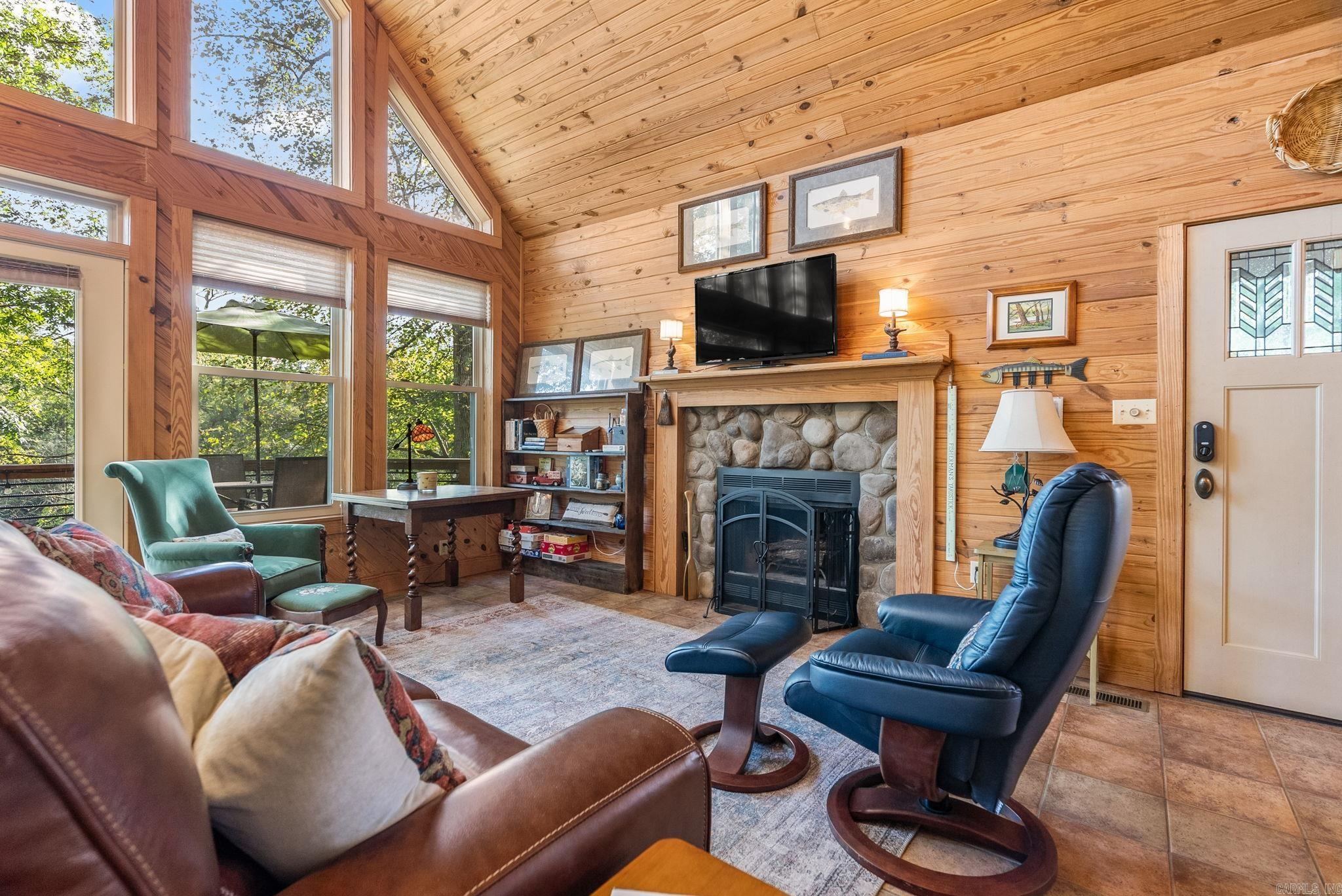 43 Trout Valley  Wilburn, AR