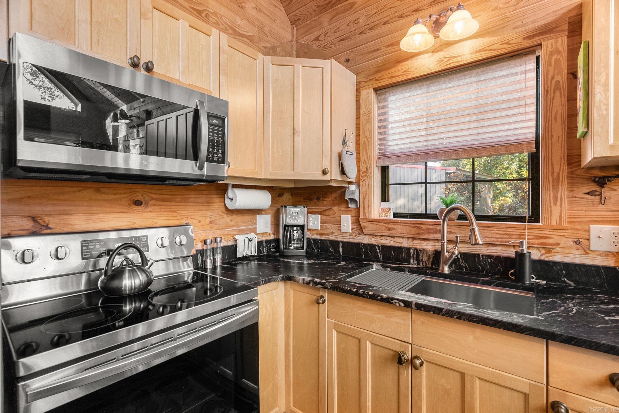 43 Trout Valley  Wilburn, AR