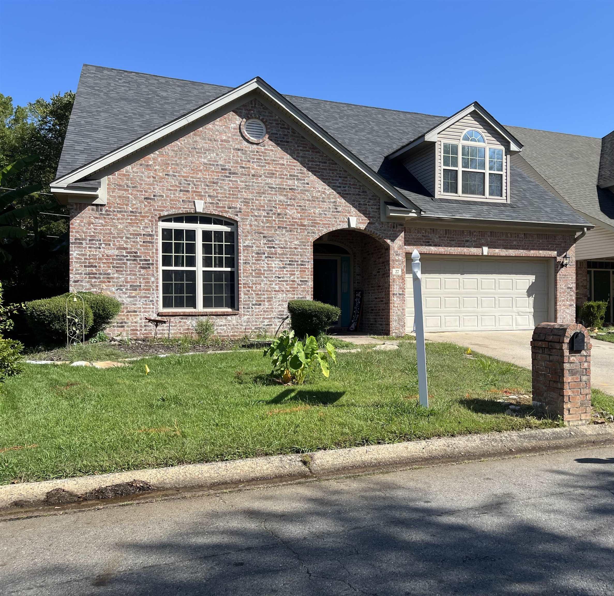27 Courtside Pl  Little Rock, AR