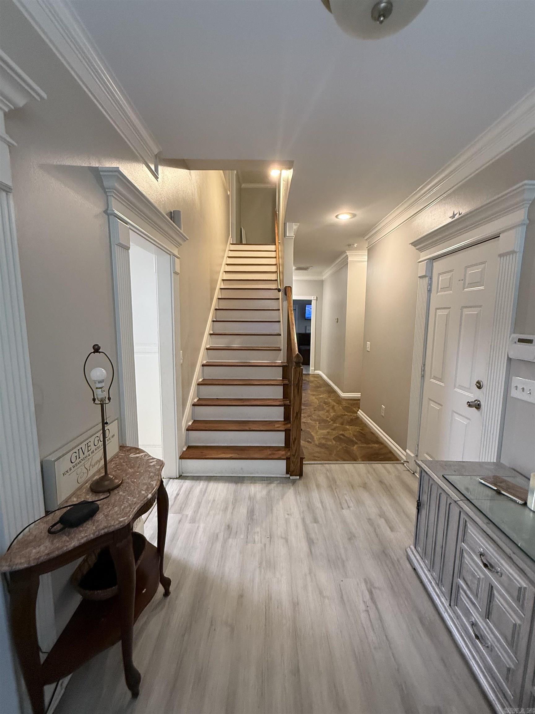 27 Courtside Pl  Little Rock, AR