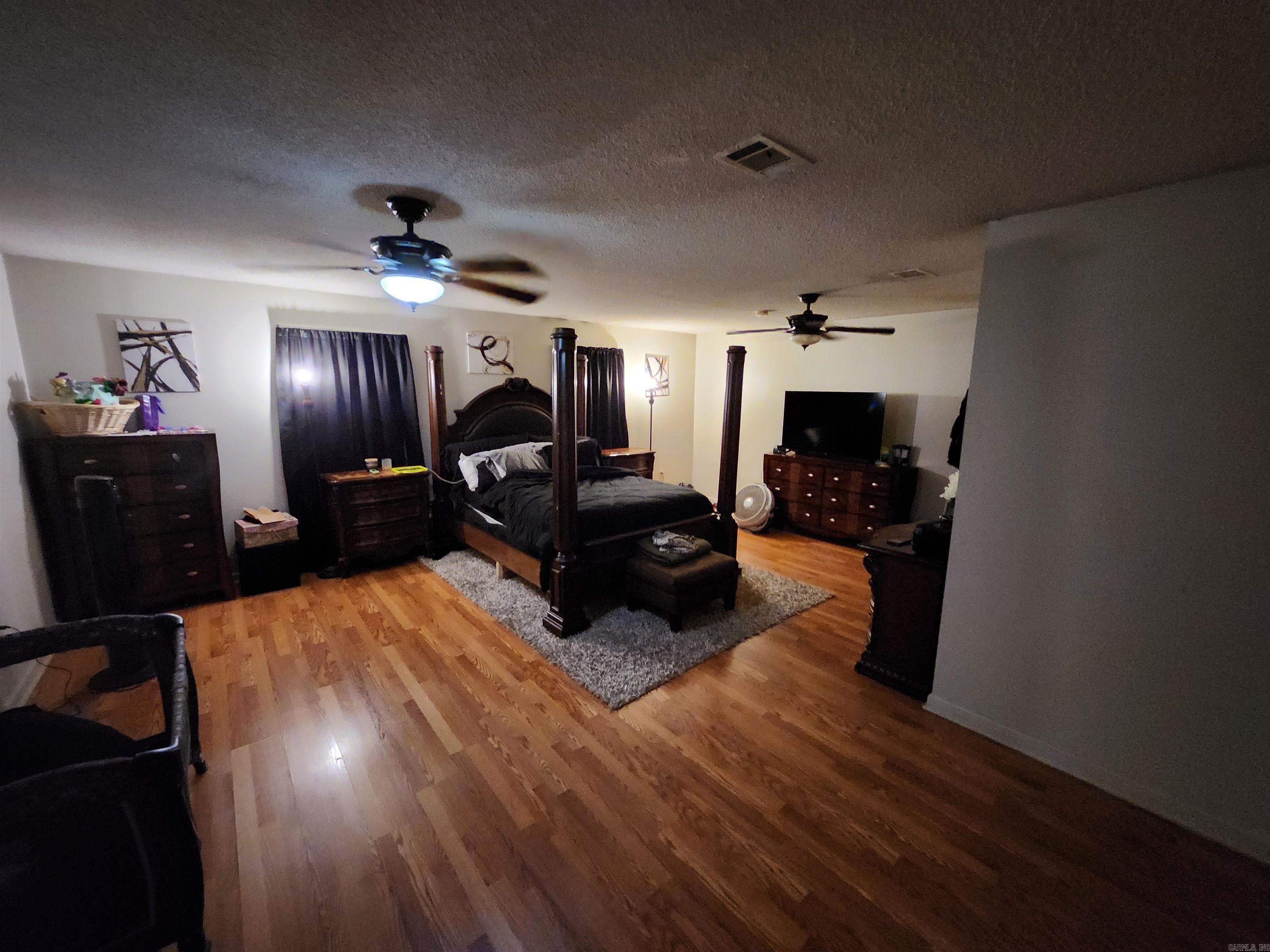 5223 Mulberry  Little Rock, AR