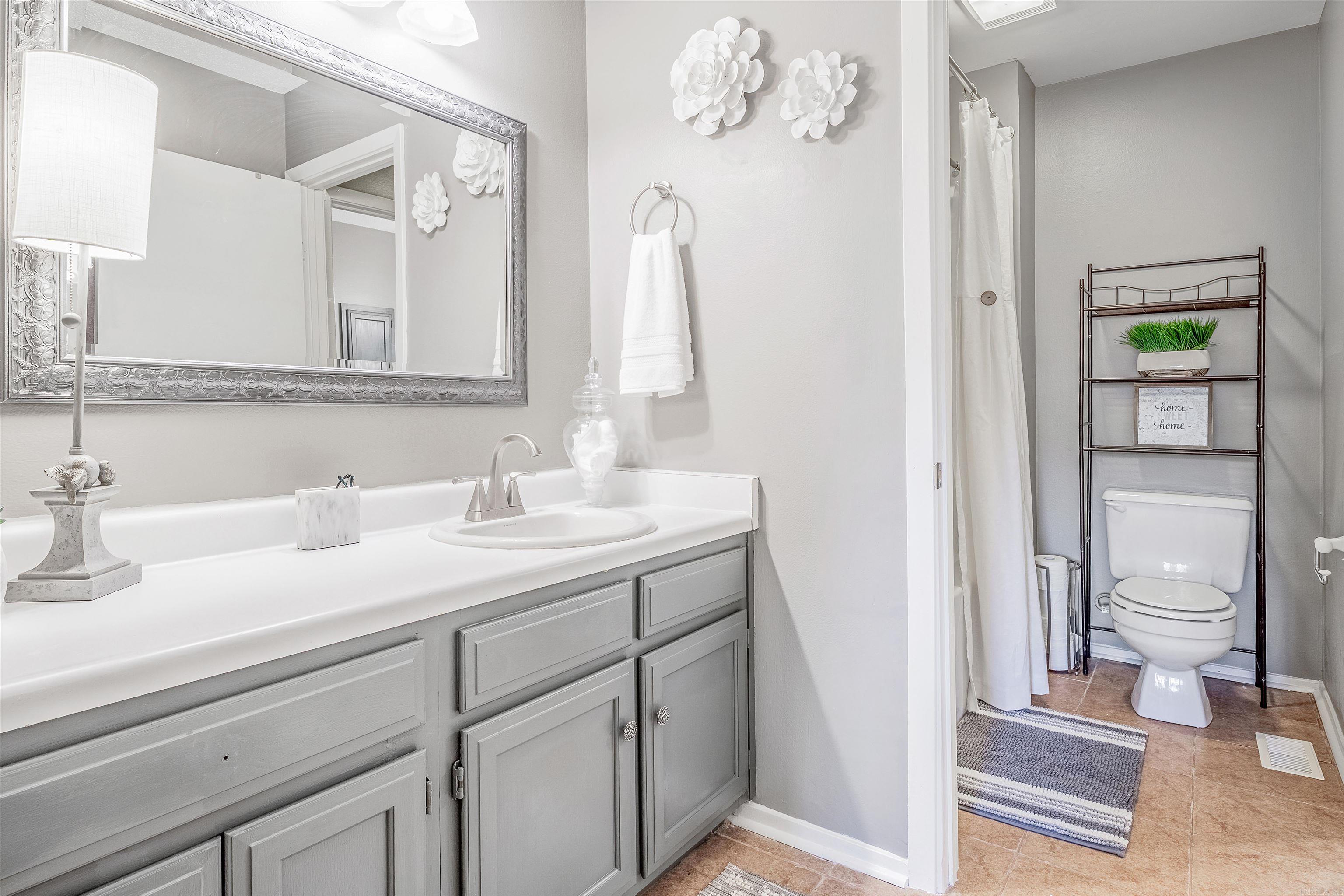 200 Pine Forest Drive, Unit G5  Maumelle, AR