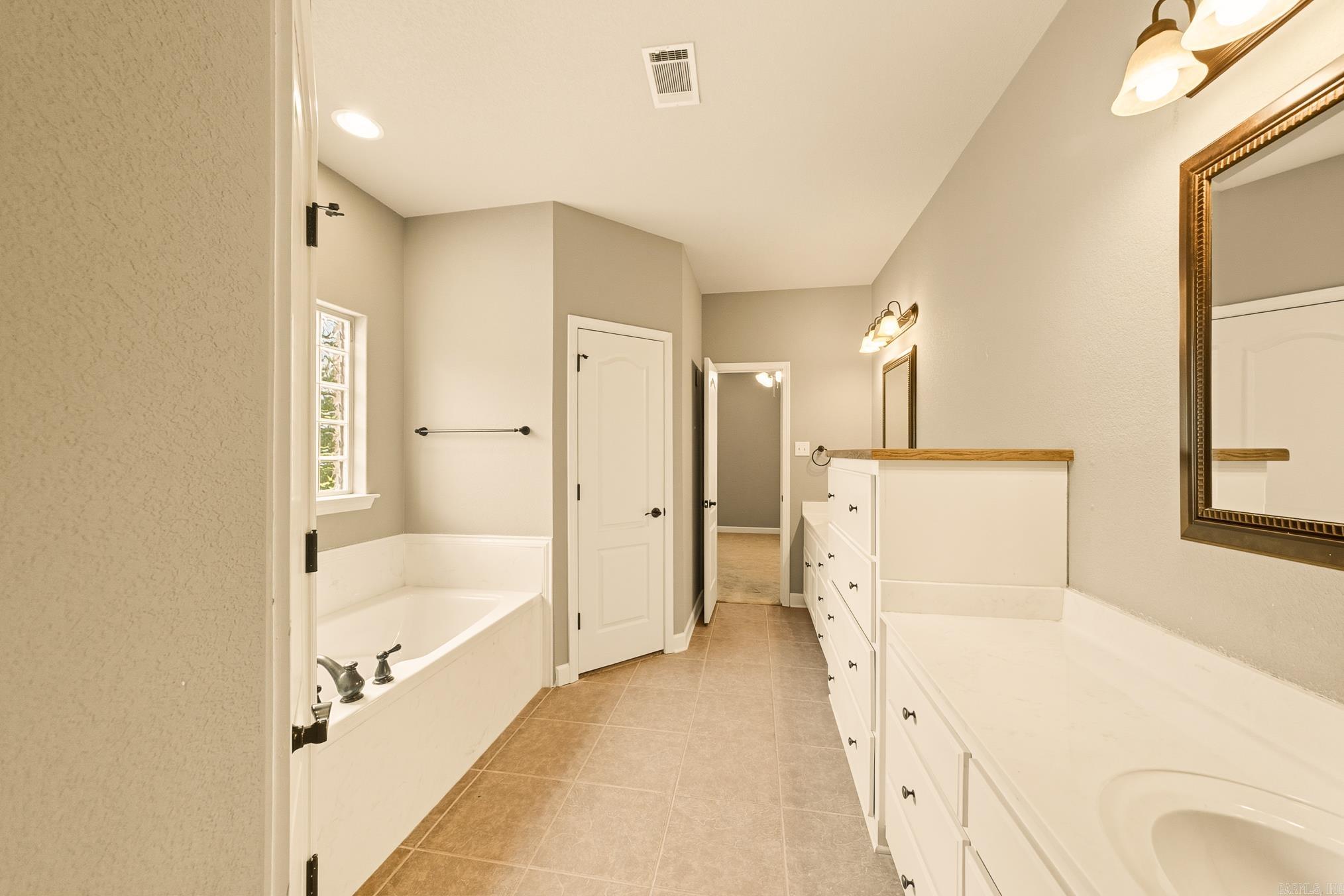 39 Bryson  Ward, AR