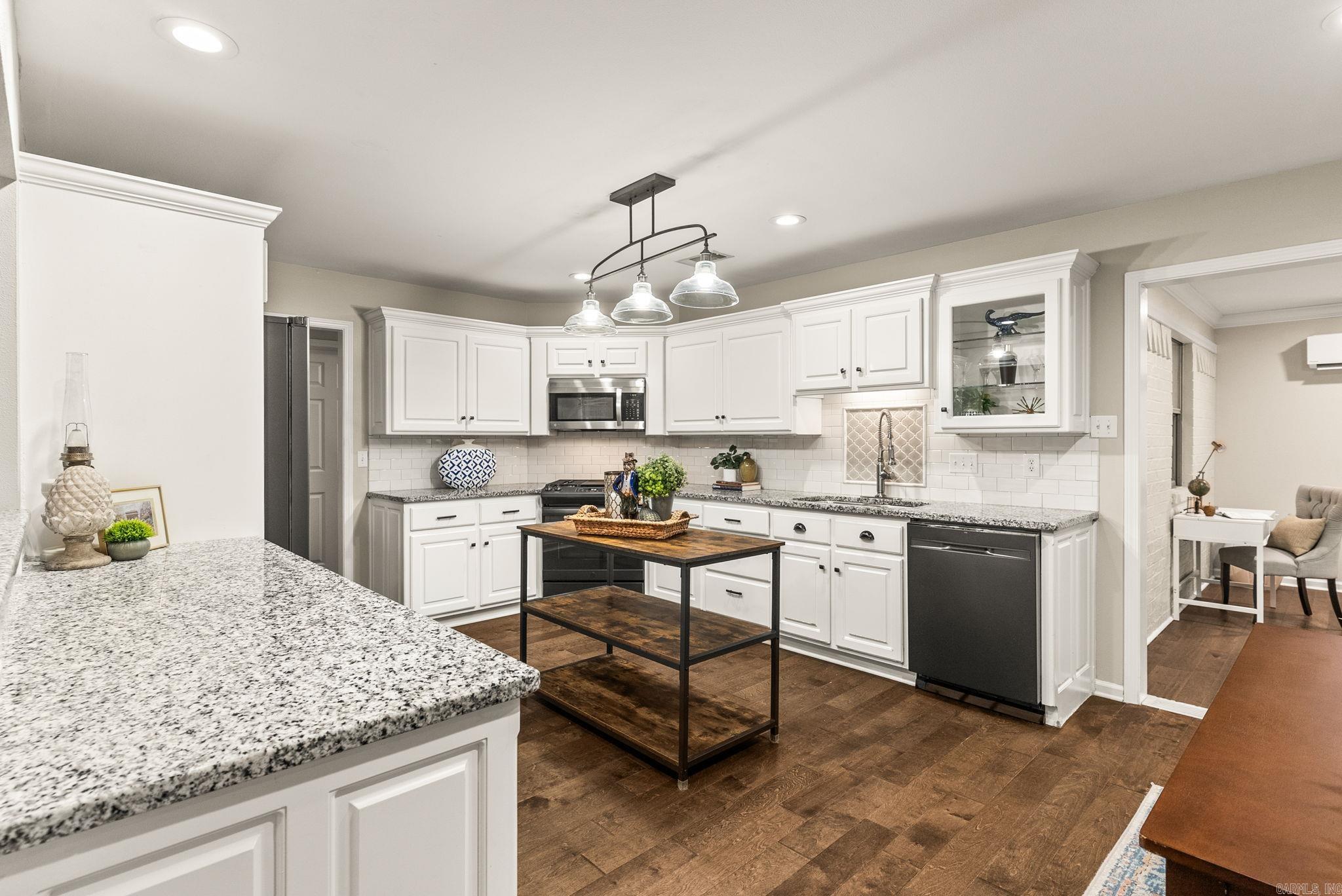 114 Calais  Maumelle, AR