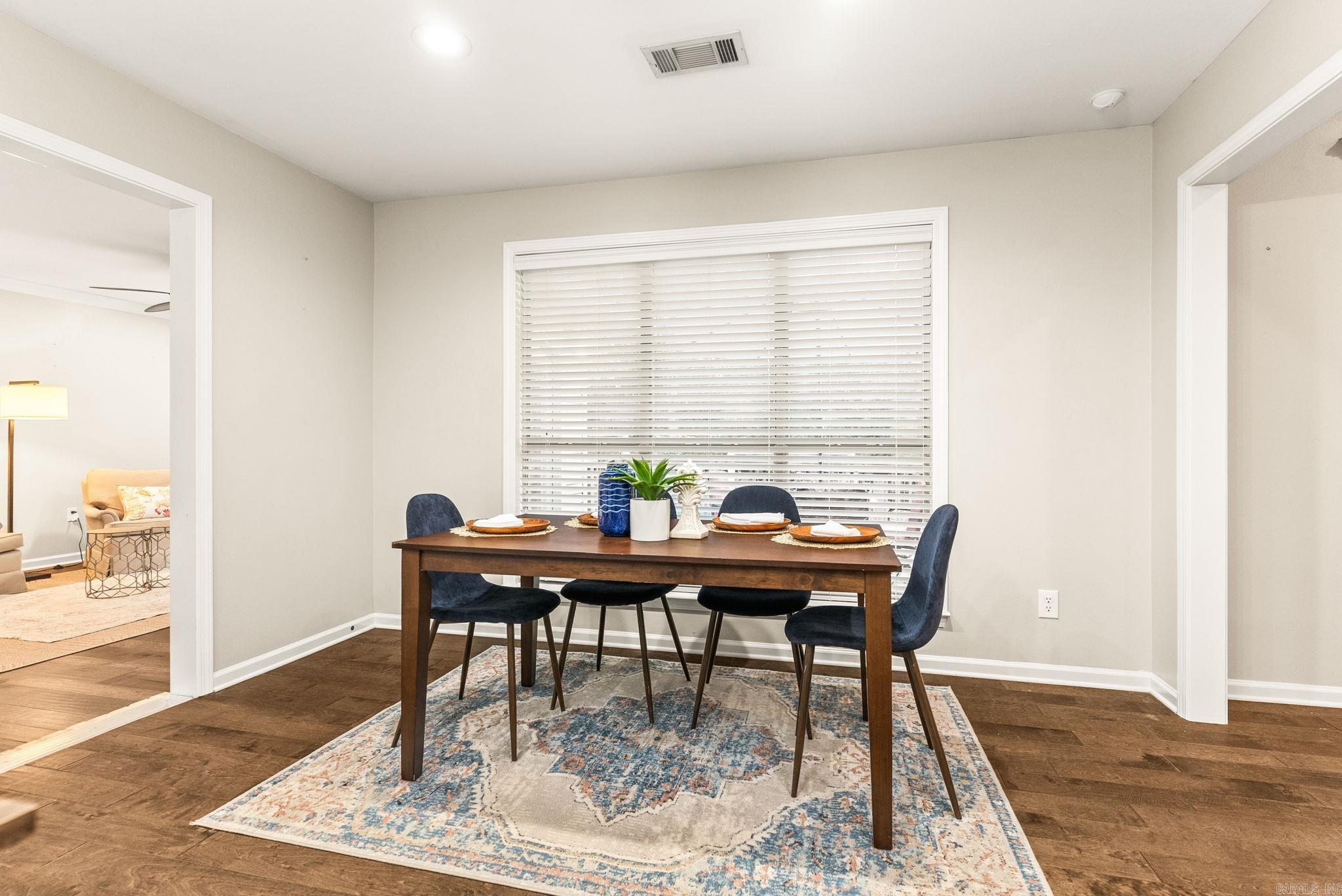 114 Calais  Maumelle, AR