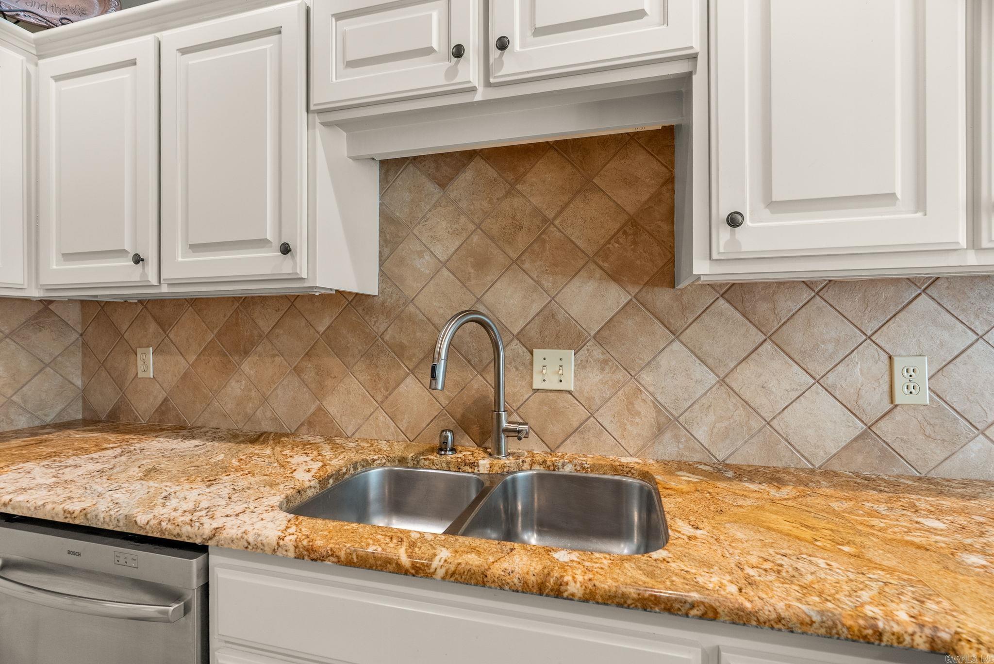 23 Windsor Court  Little Rock, AR